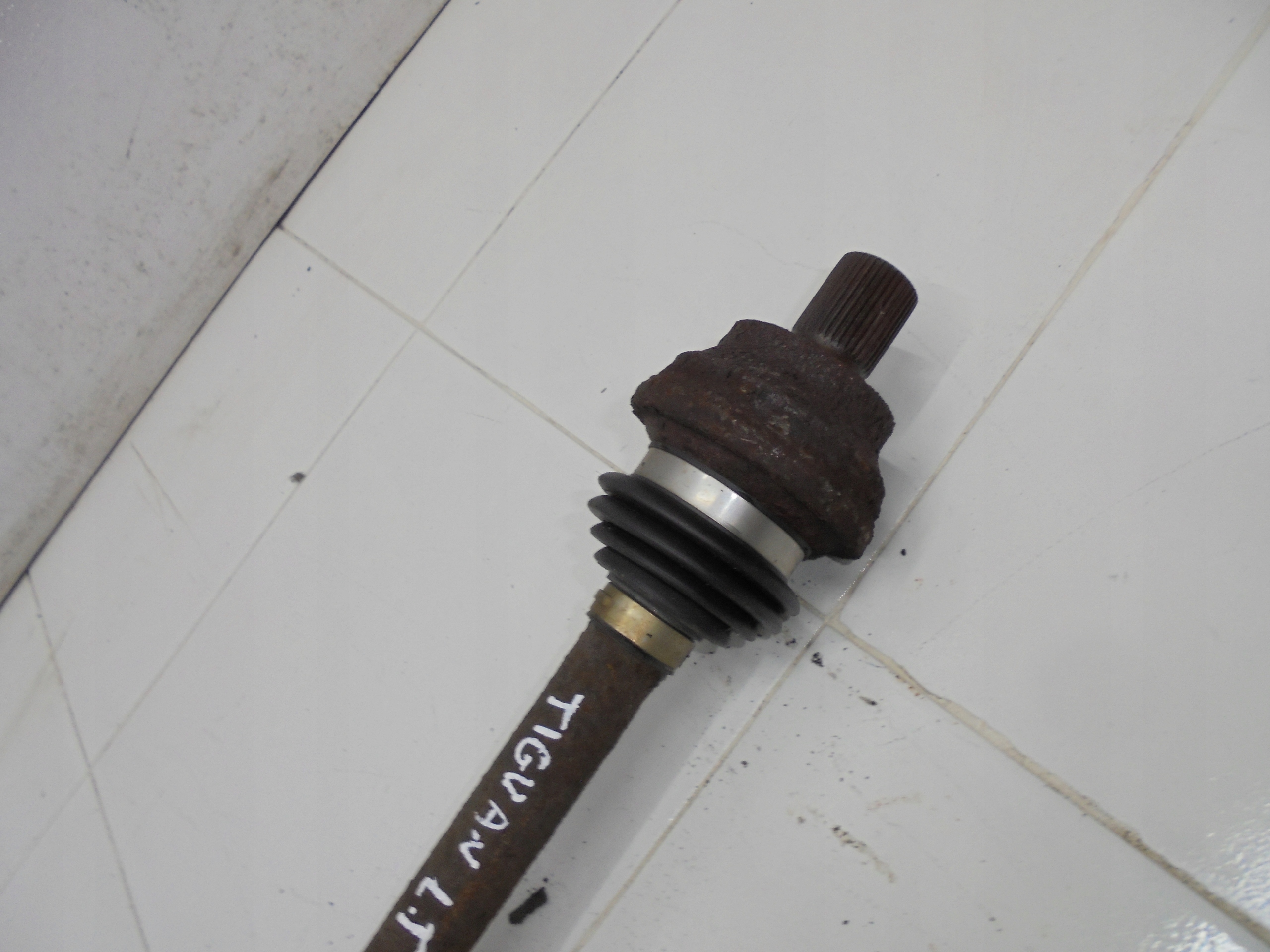 VW GOLF V TIGUAN KOMBI 4X4 semi-axis left left rear part