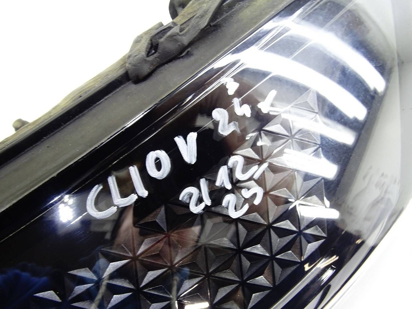 REFLEKTOR light left front front RENAULT CLIO V LIFT 2024
