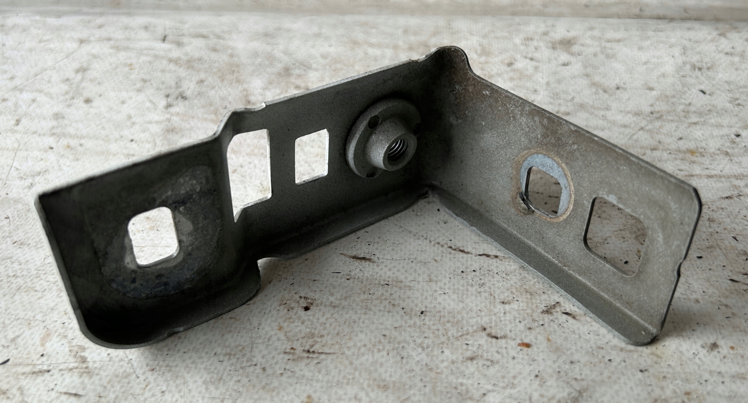 console bracket RENAULT MASTER III 28G3949R