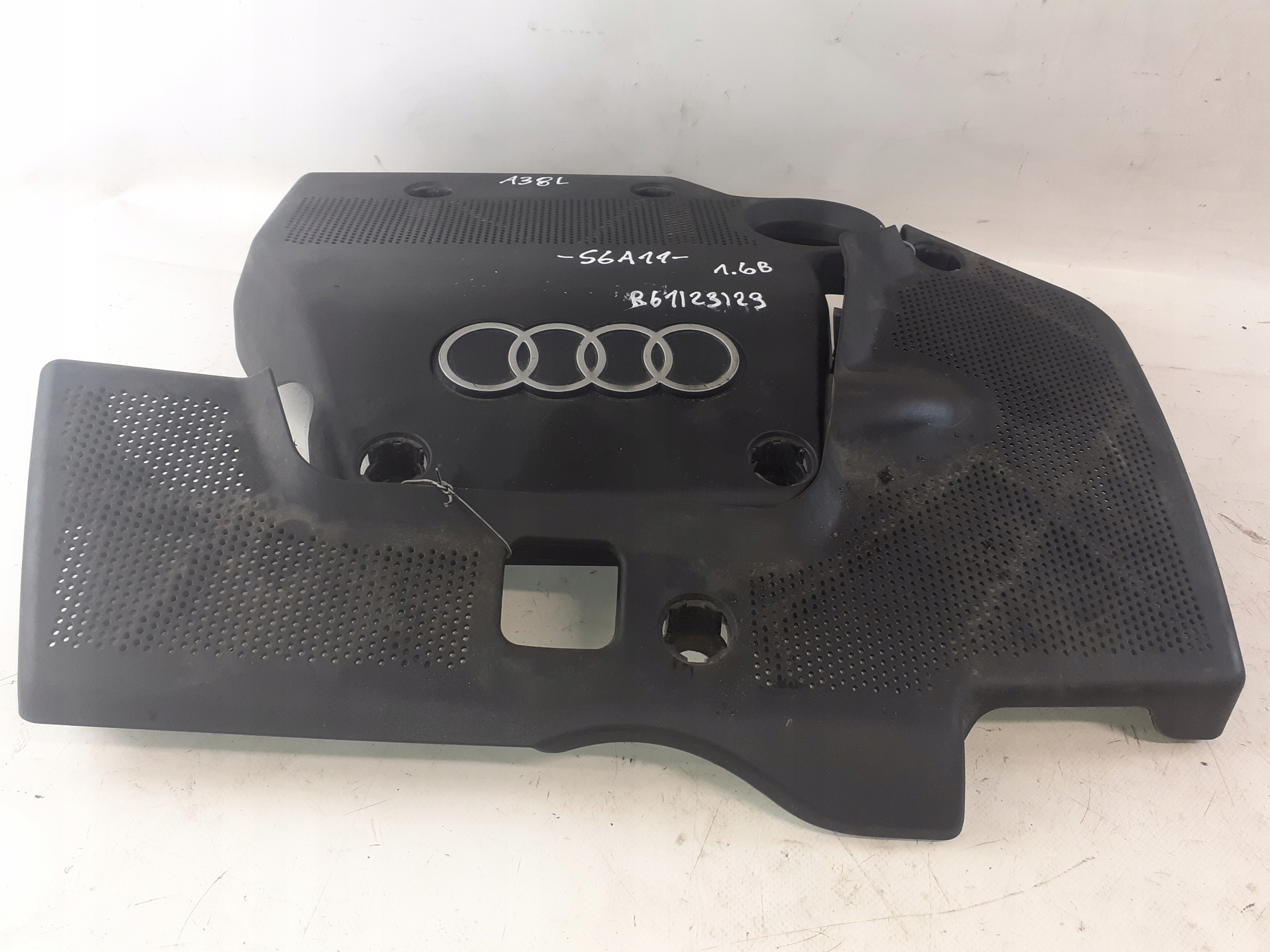 motor cover upper Audi A3 8L 1.6