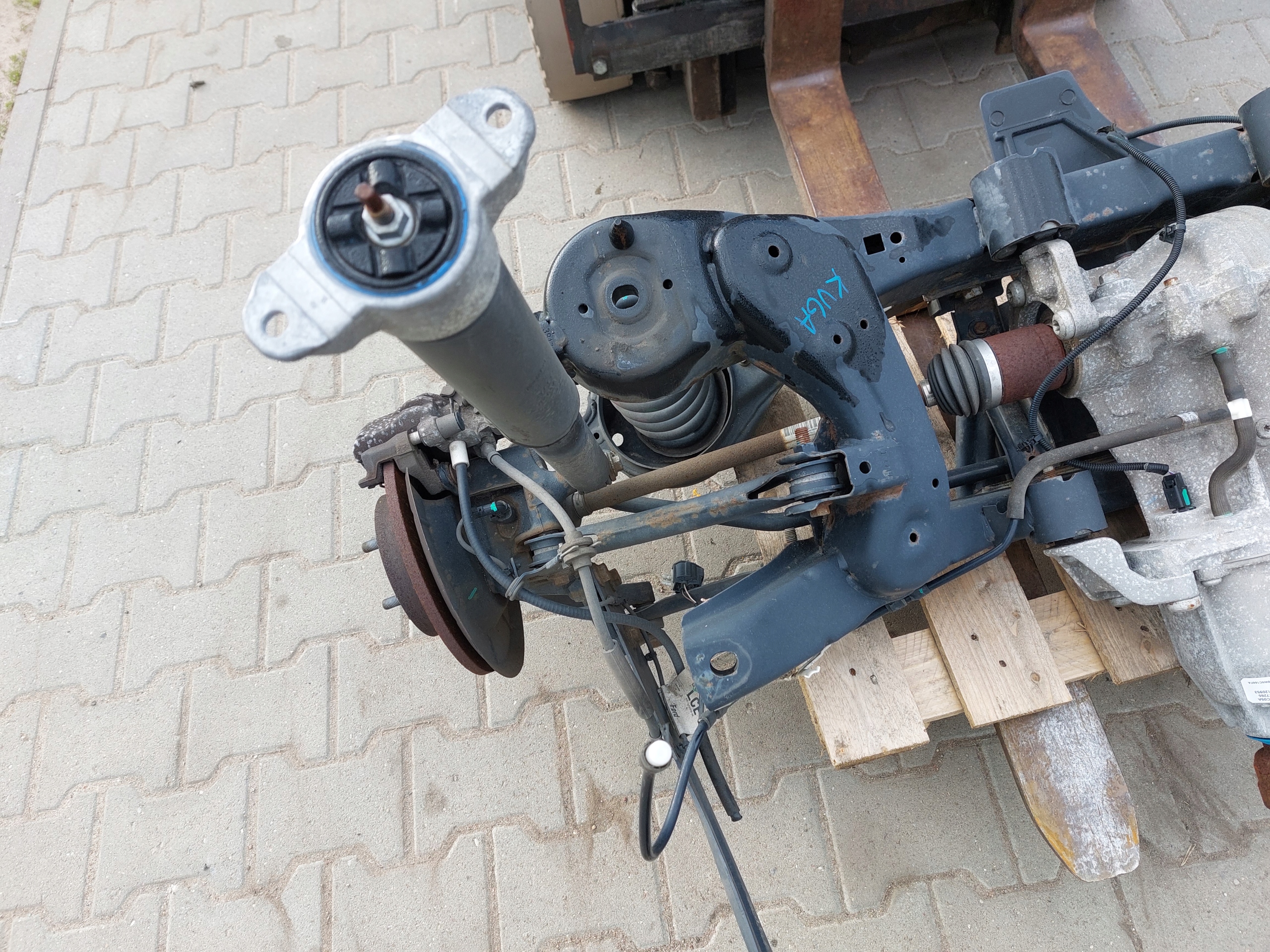 KUGA II ZAWIESZENIE TYLNE SANKI ZWROTNICA 4X4 MOST Numer katalogowy części KUGA II ZAWIESZENIE TYLNE SANKI ZWROTNICA 4X4 MOST bocian_teile