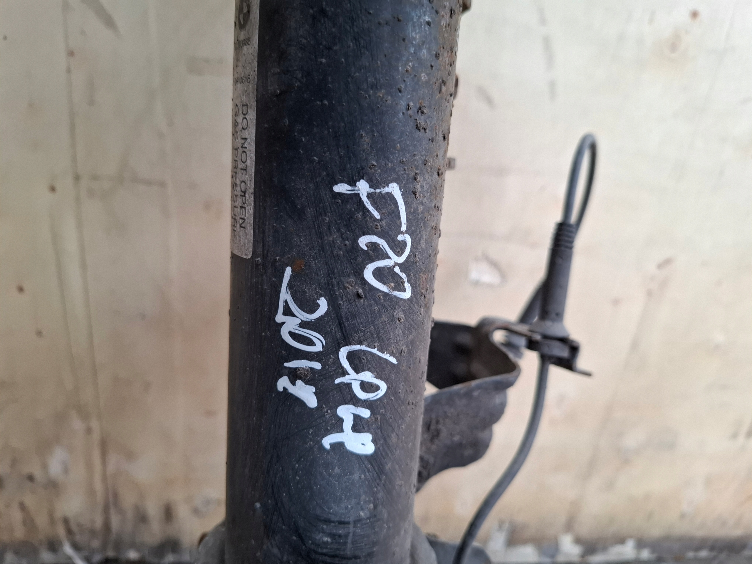 BMW F20 F21 18r swing MACPHERSON left front 6792285