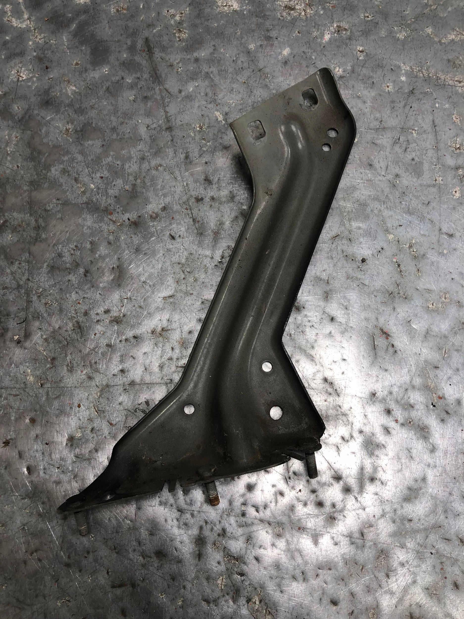 Console Aile Gauche Avant AUDI Q5 LIFT 8R0821135