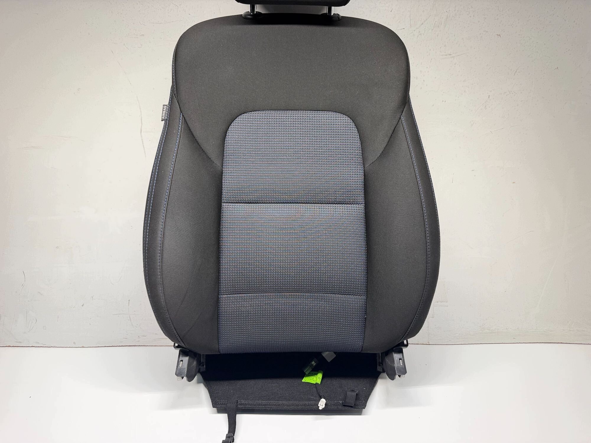 OPARCIE SITZ rechts GRZANE HYUNDAI TUCSON II 2015-2021