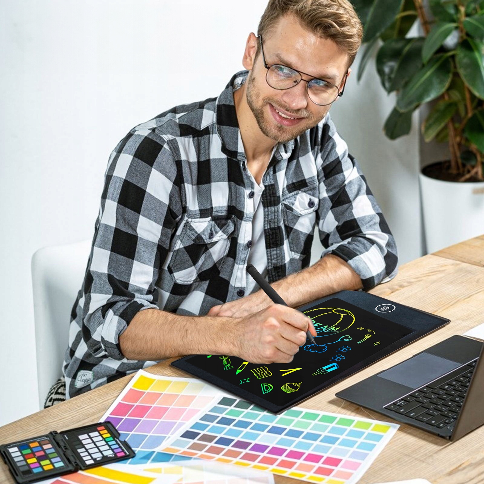 TABLET GRAFICZNY XXL DO RYSOWANIA 12 CALI TABLICA ZNIKOPIS MULTIKOLOR Płeć chłopcy dziewczynki unisex