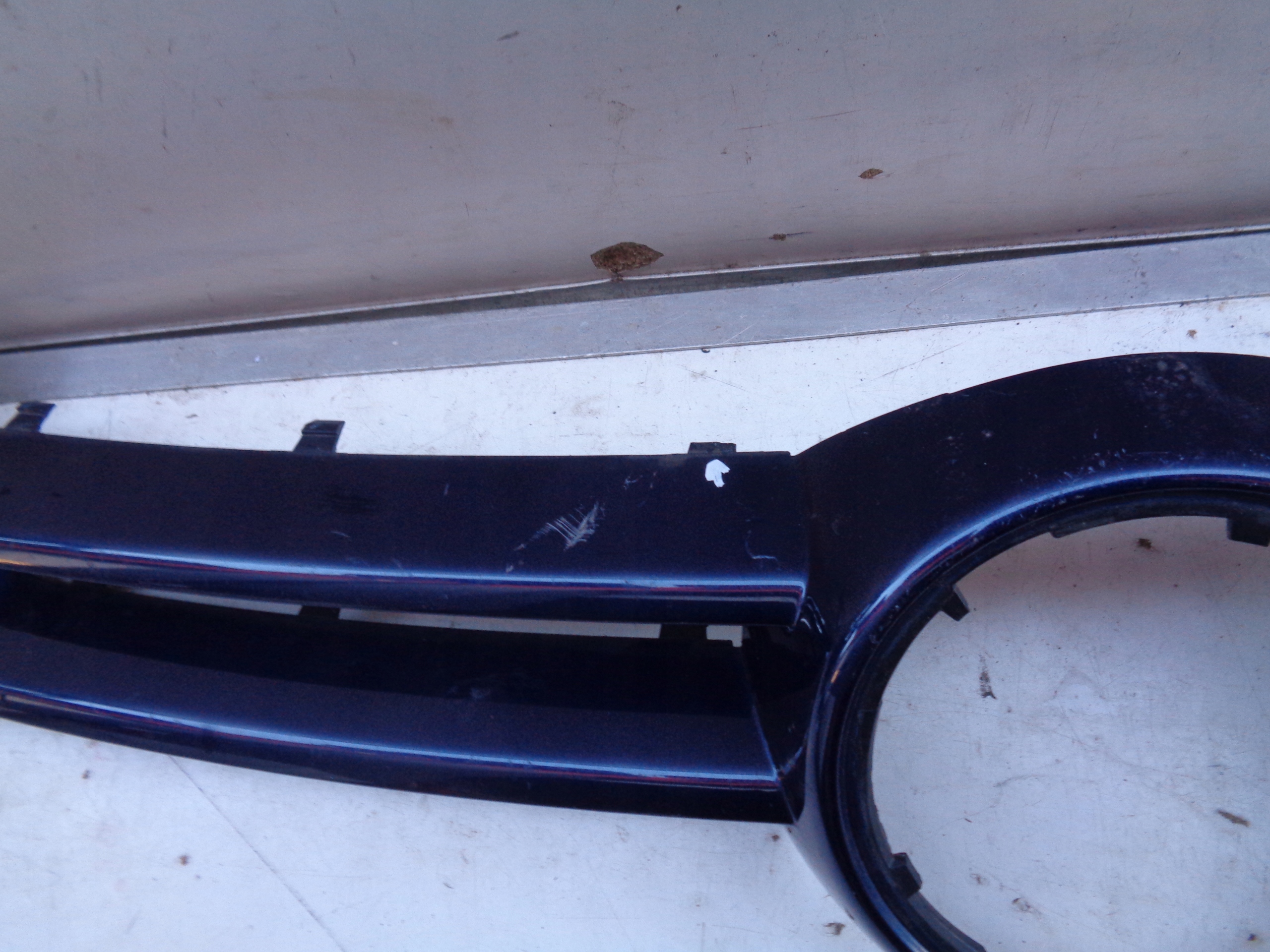 решетка радиатора молдинг vw Golf V 5 1K 1K0 03-08 HB