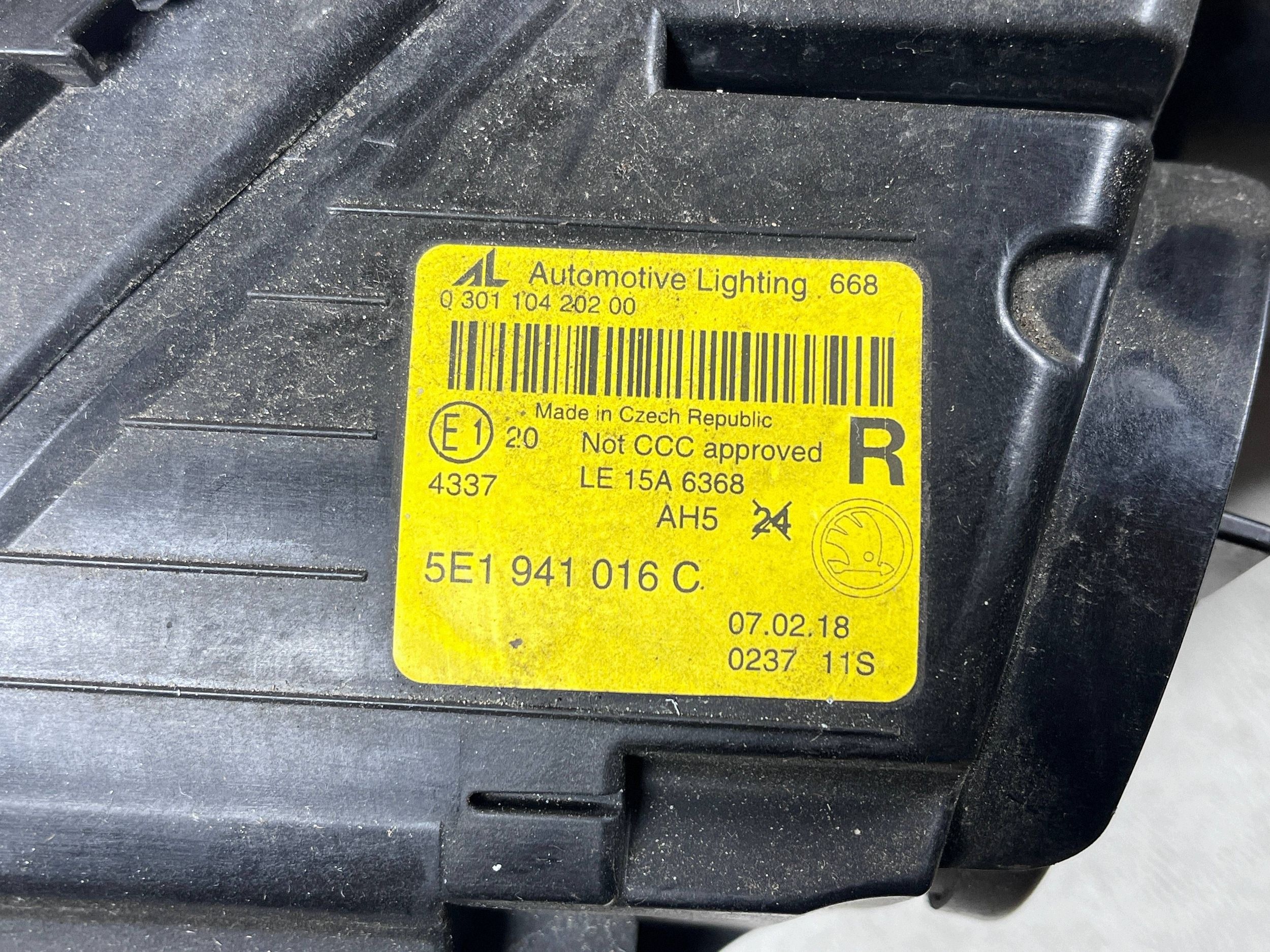 Skoda Octavia 3 III Lift 16- light right front front