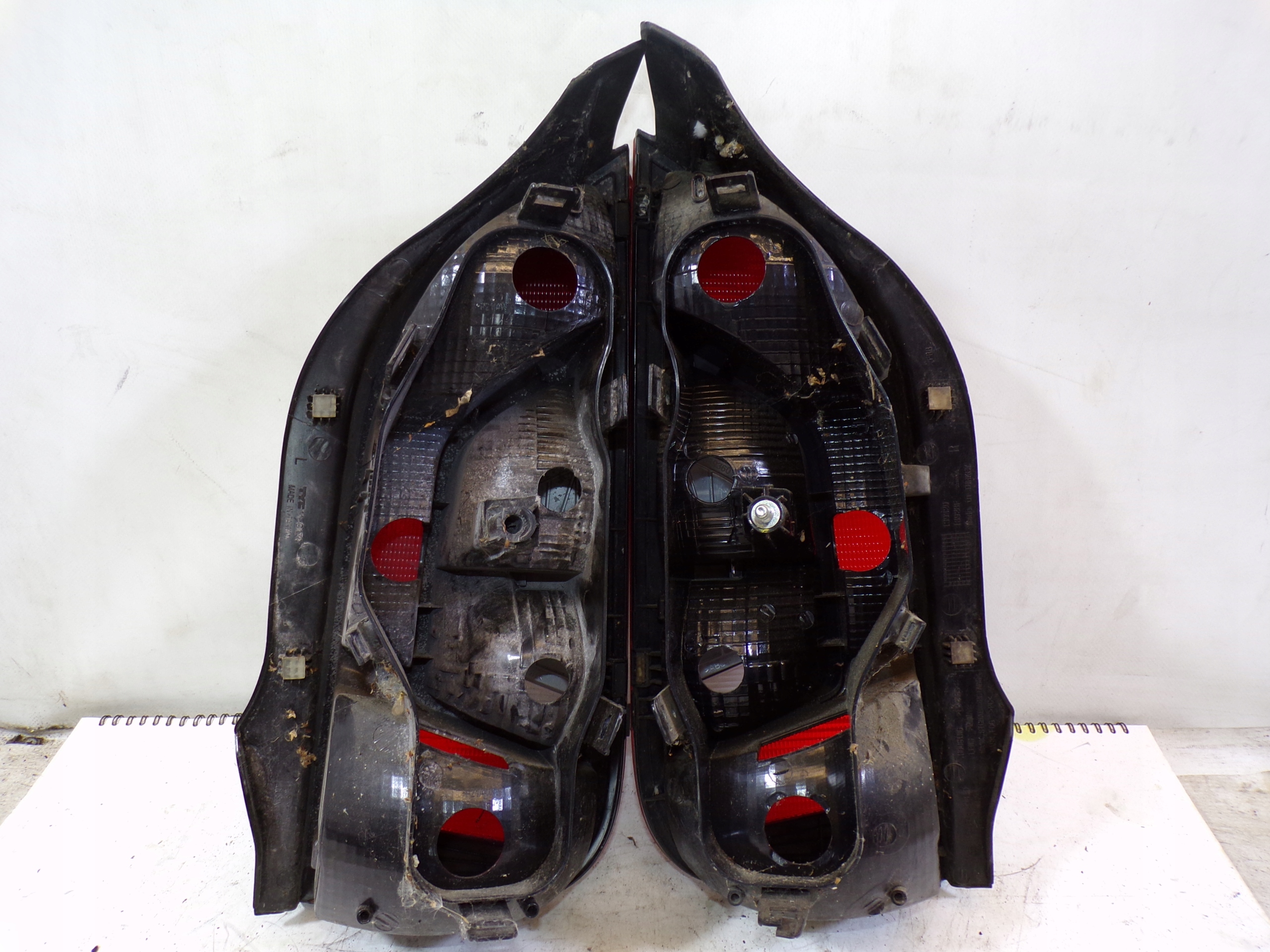 lights rear. rear part left right VOLKSWAGEN UP
