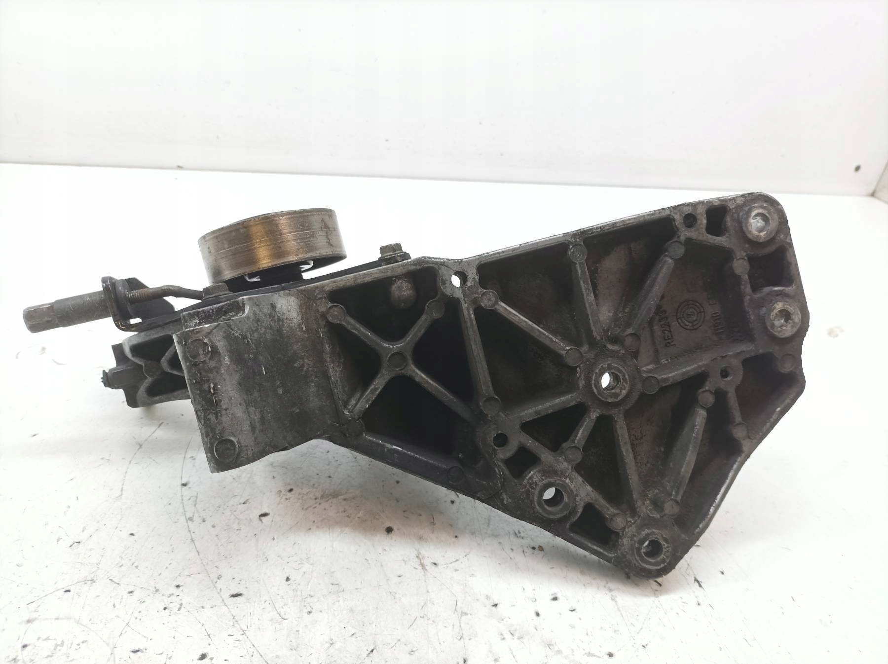support 2.5 DXI DCI YD25 Renault Maxity and (2007- )