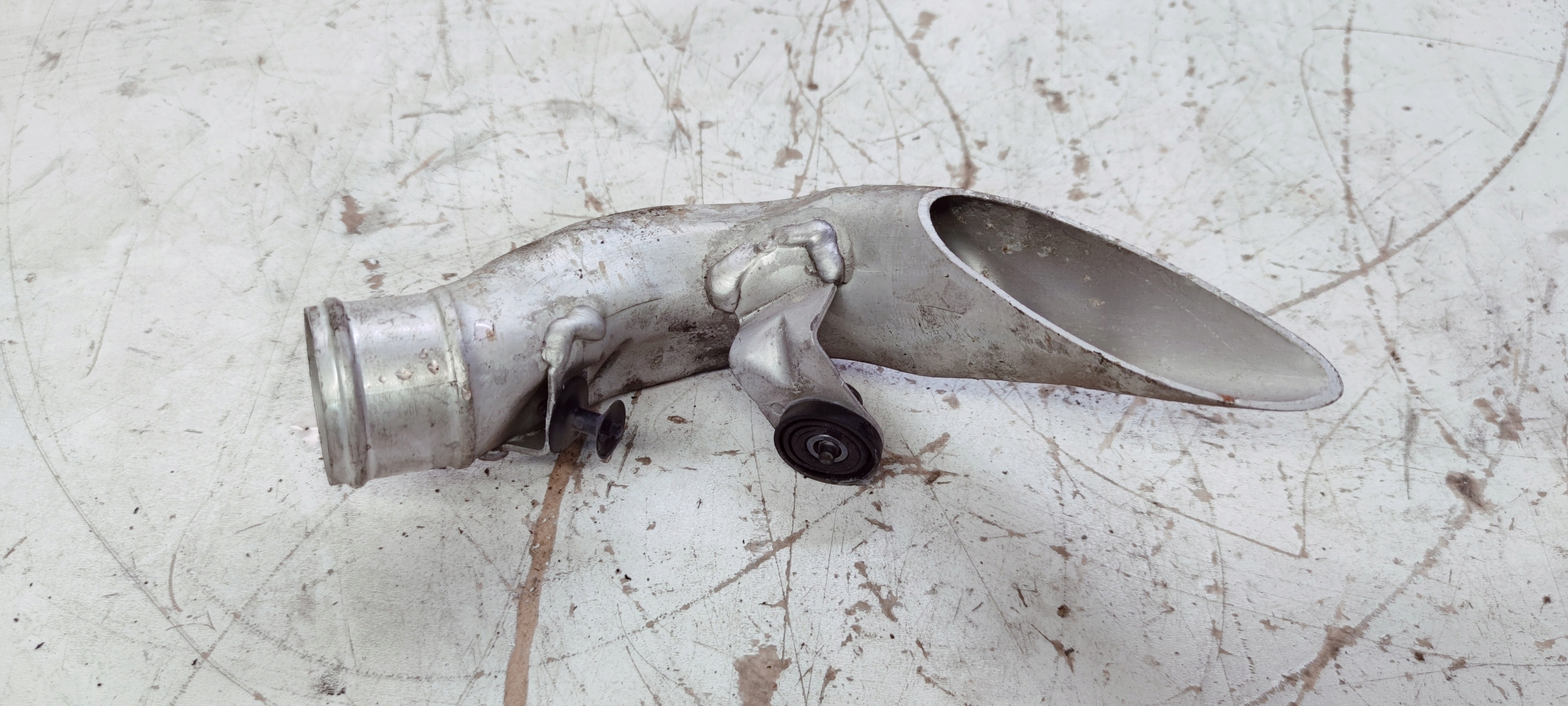 suction pipe air AUDI VW SEAT 1K0129565AA