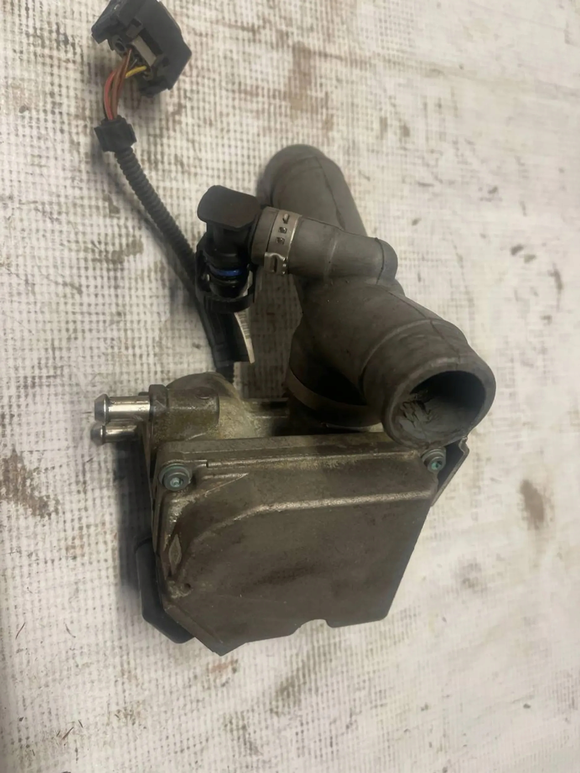 BMW M3 2008 Silniki krokowe