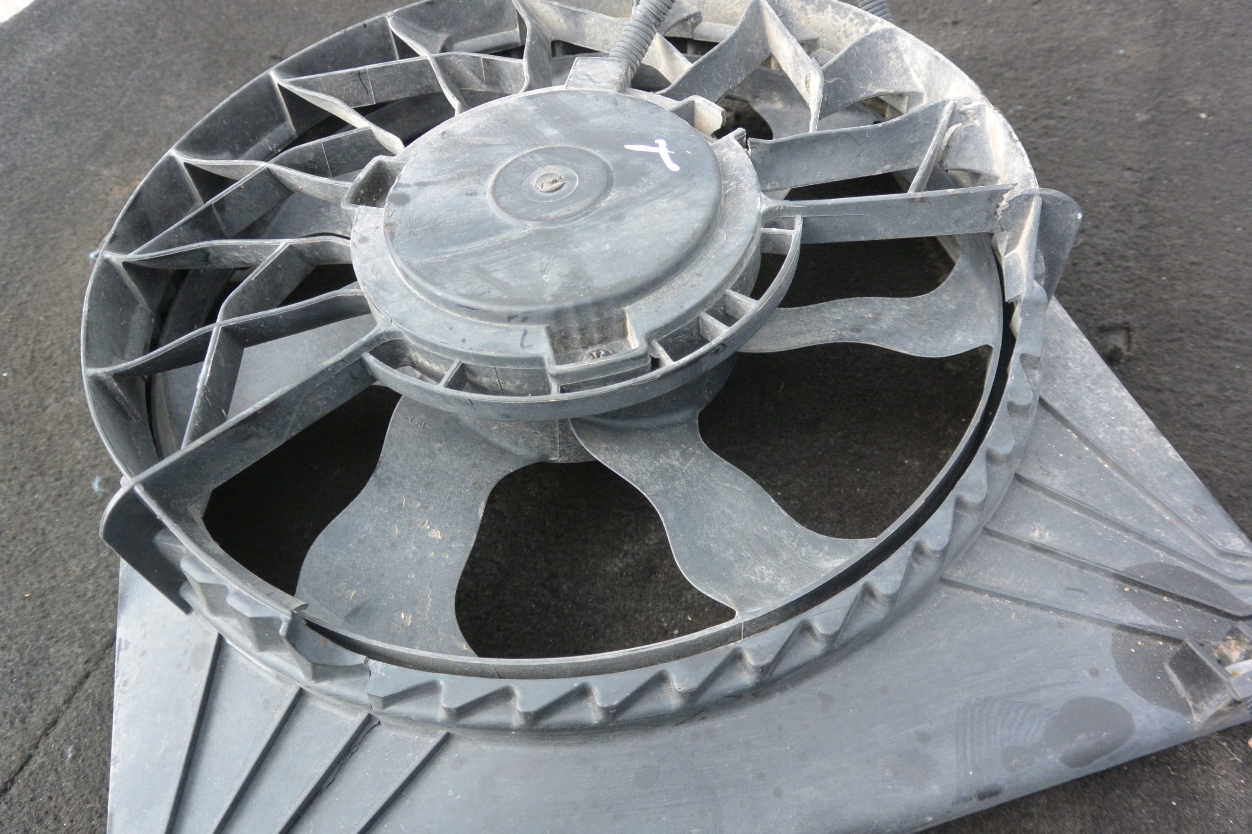 TESLA MODEL S ventilátor chladiče klimatizaci