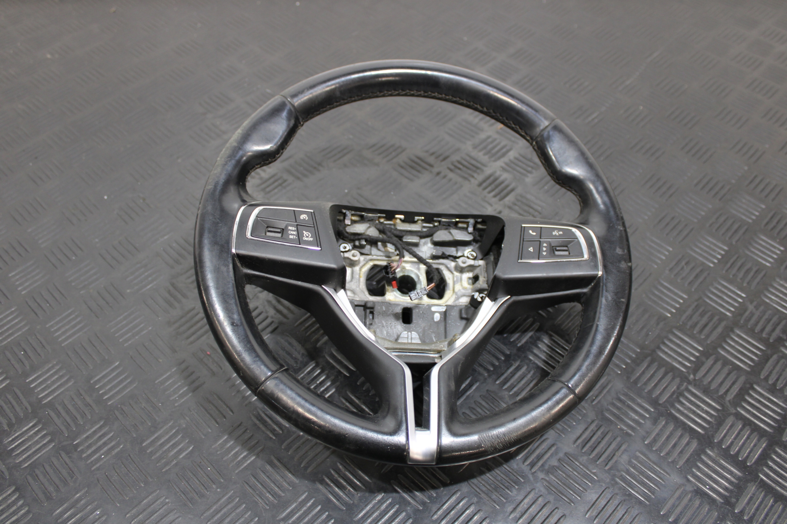 lenkrad MULTIFUNKCJA MASERATI GHIBLI M157