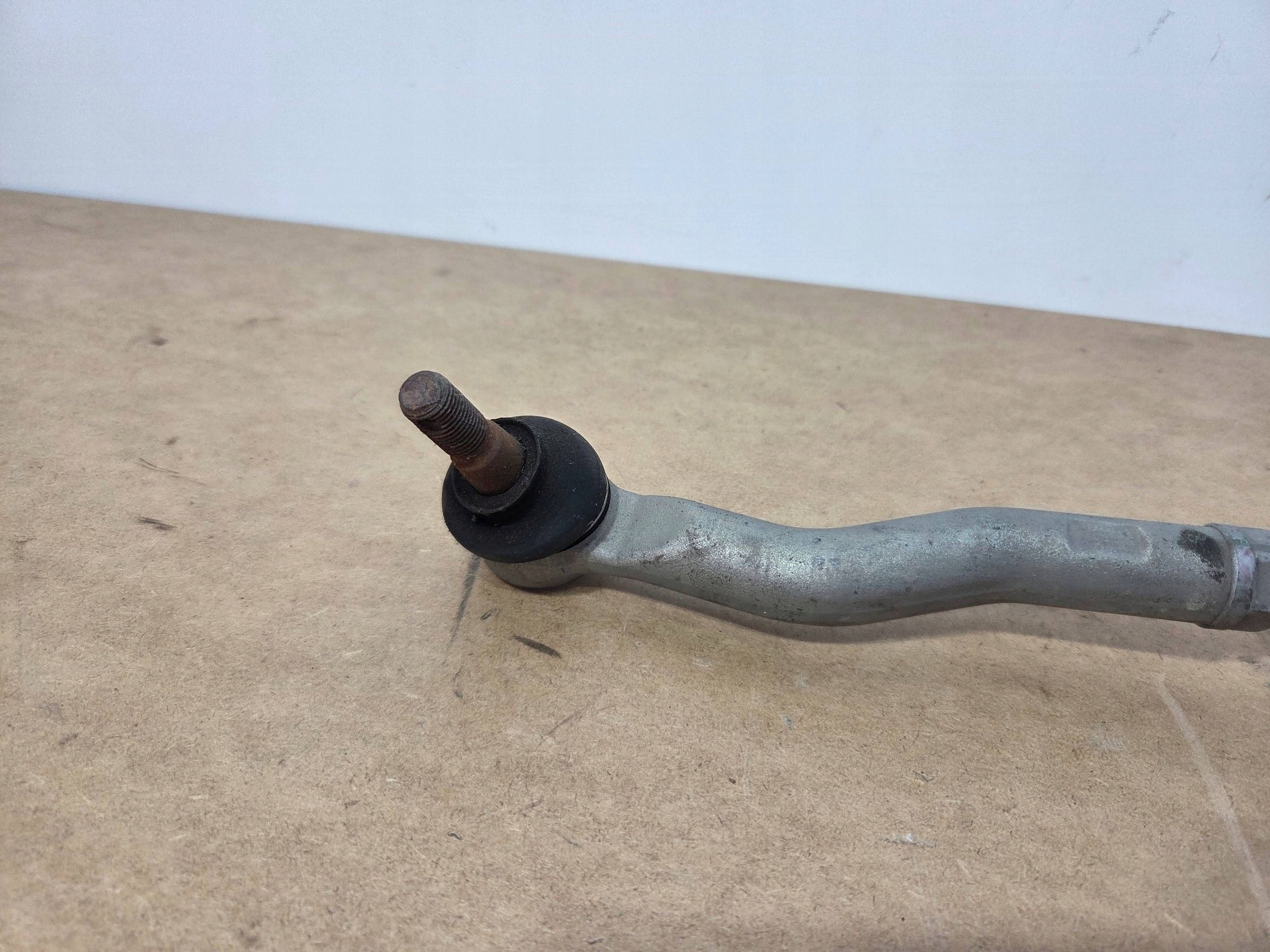 Toyota C-HR and control 00308 / 2016 - (Y79)