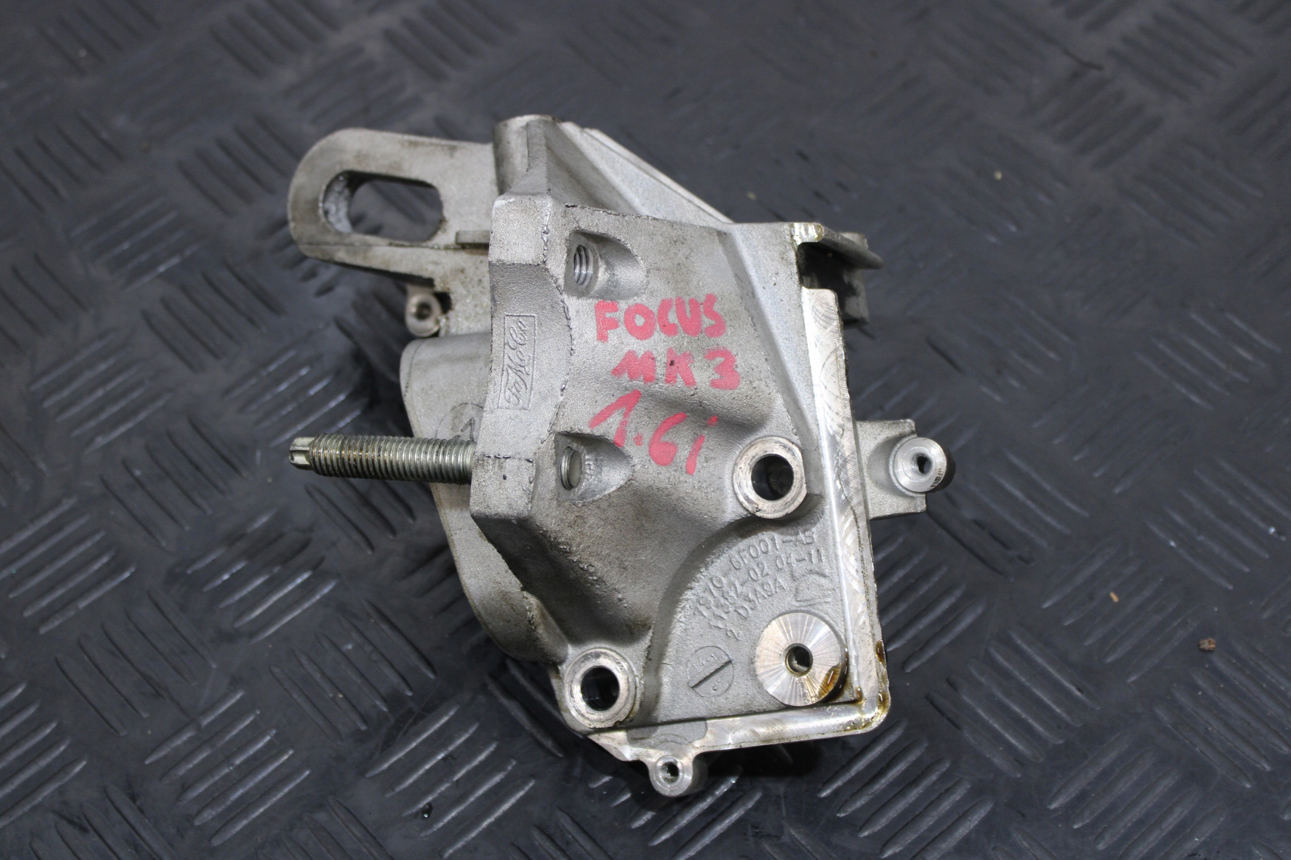 Support Support plaque Moteur 7S7G-6F001-AB FORD FOCUS MK3