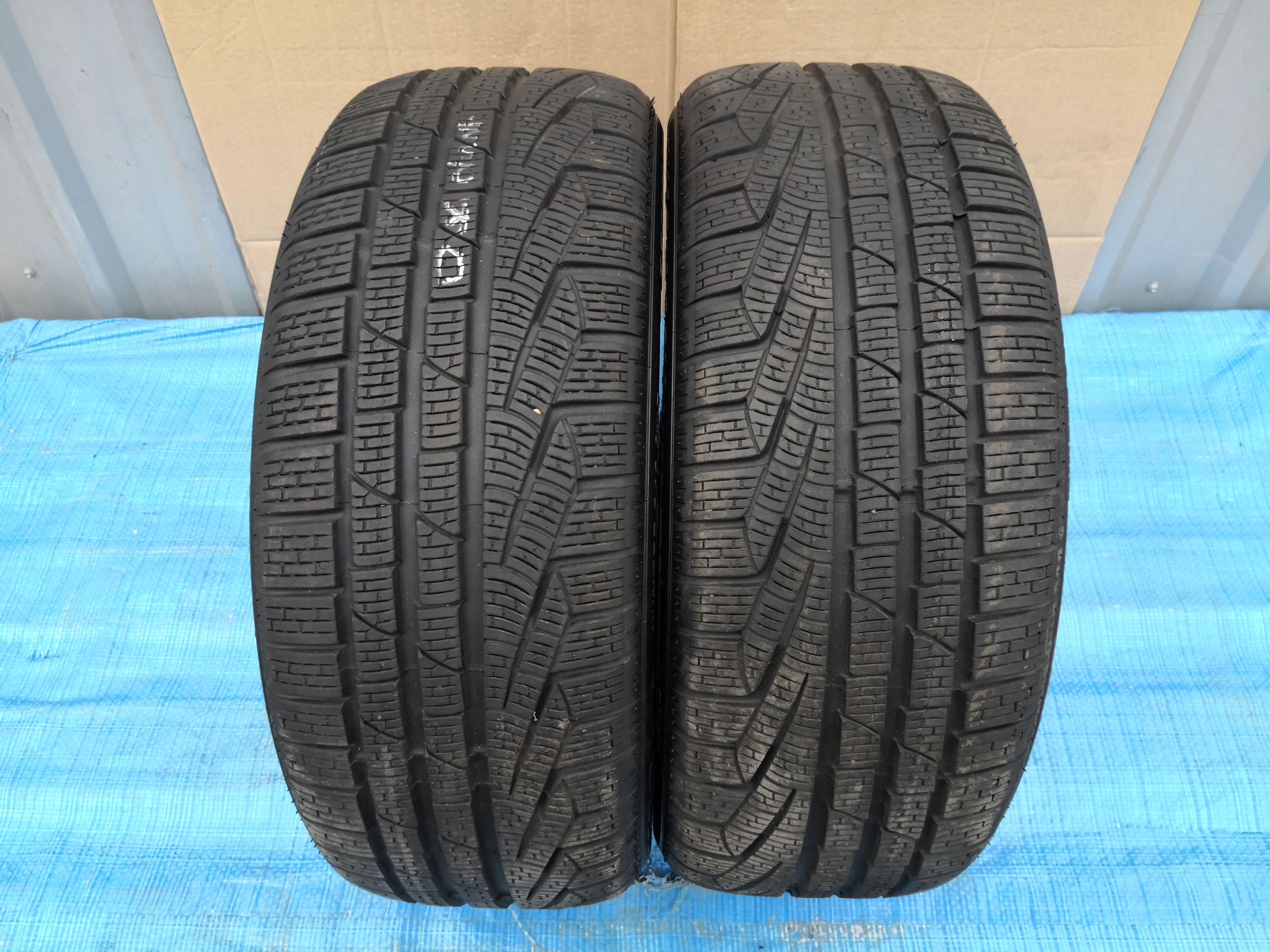 OPONY PIRELLI SOTTOZERO WINTER 240 225/40R18 92V *