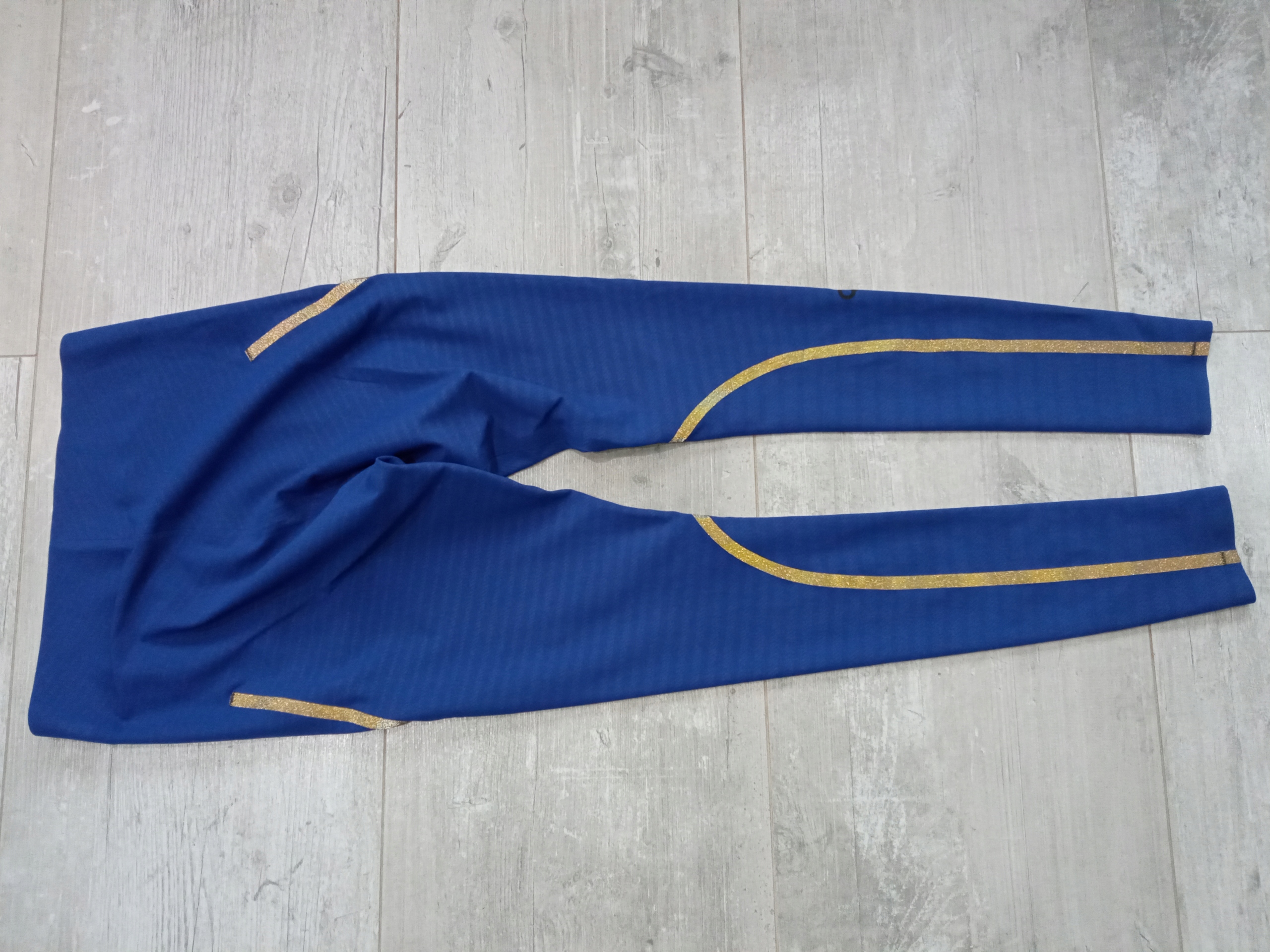 ADIDAS Sports_M (38)_TechFit Compression Długość nogawki długa