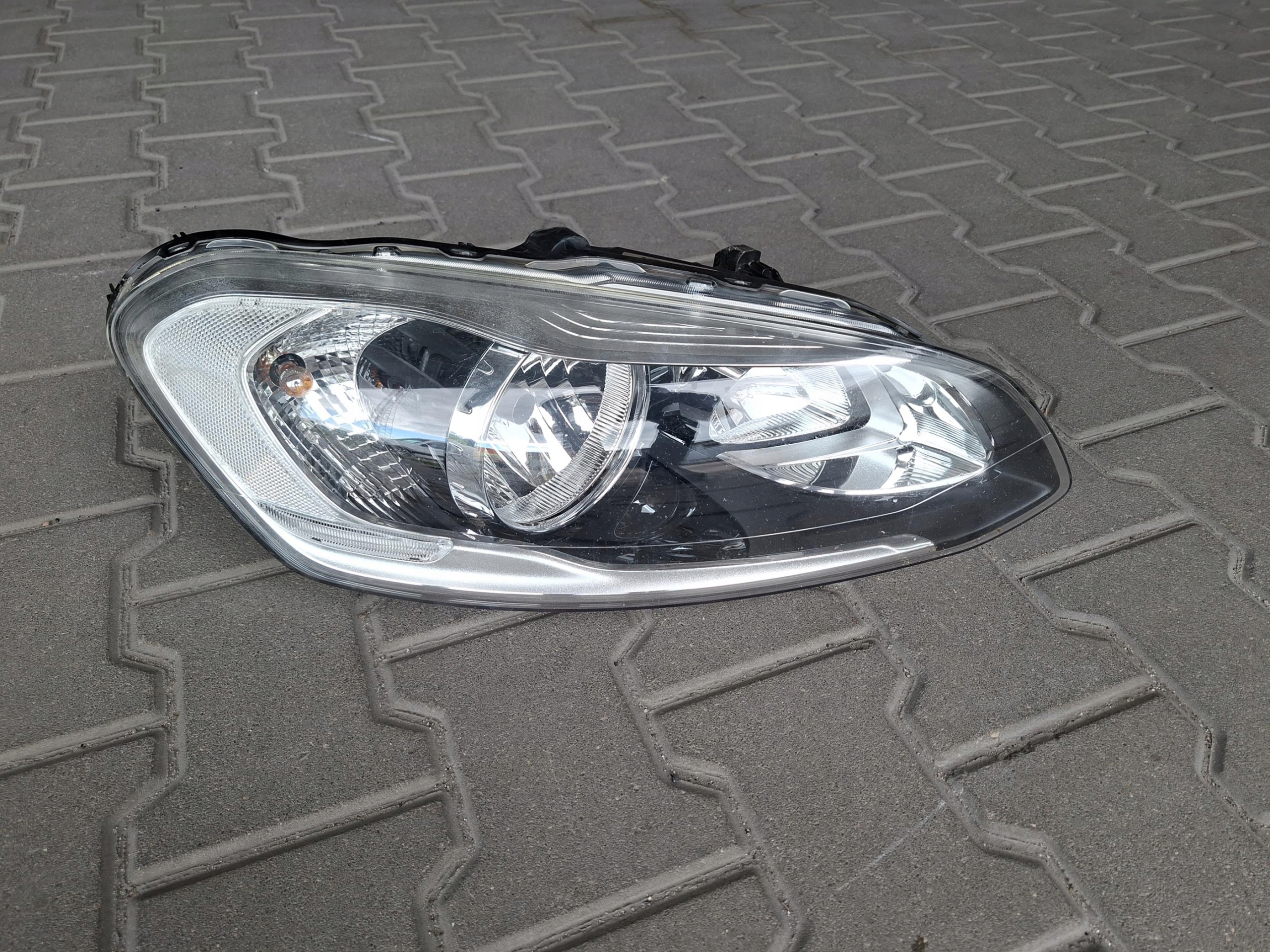 light front right front right ANGLIK 31358112 VOLVO XC60 and LIFT
