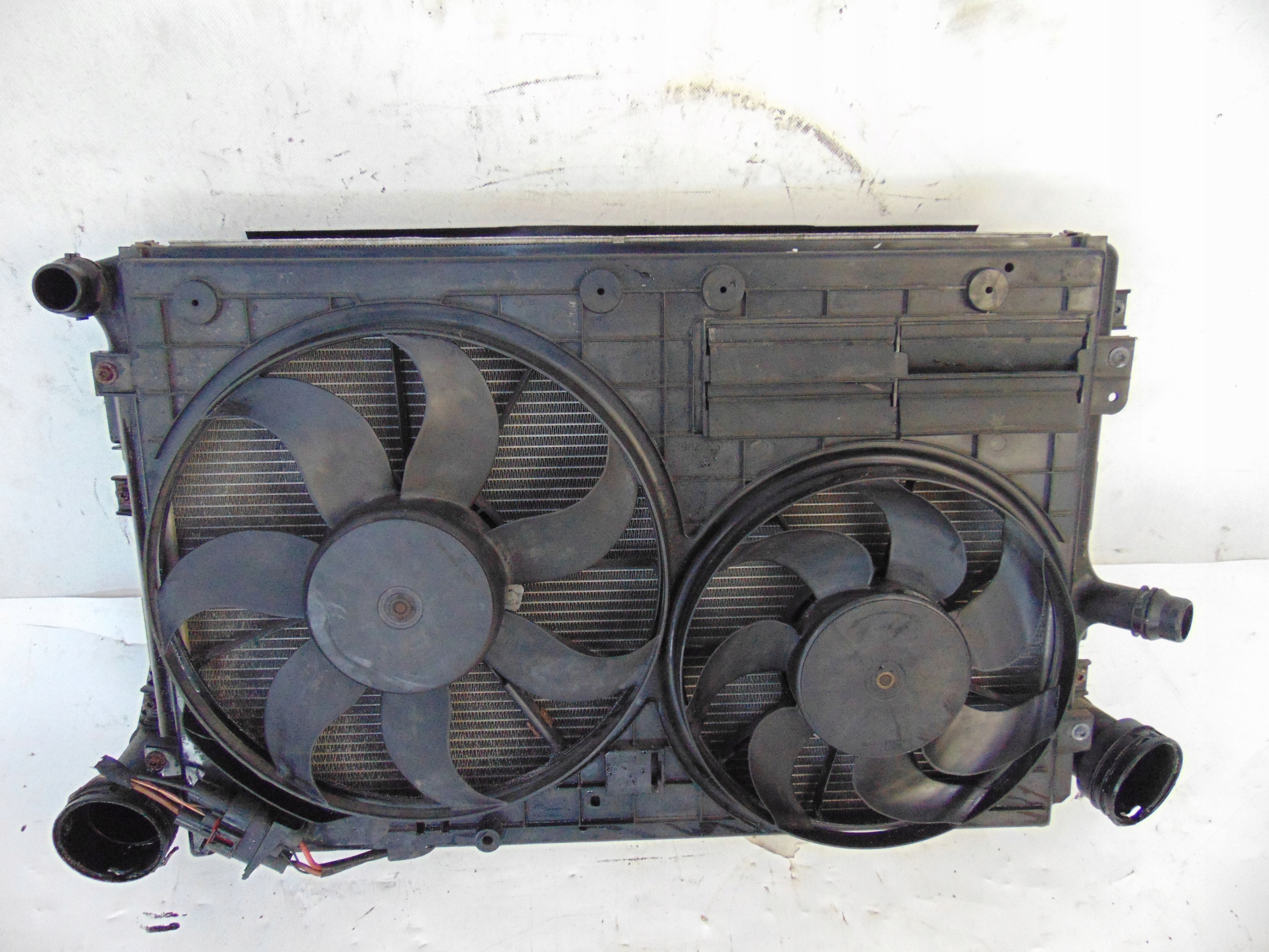 CHŁODNICE WIATRAK CHŁODNICA WODY KLIMY KOMPLET VW PASSAT CC 2.0 TDI Typ samochodu Samochody osobowe