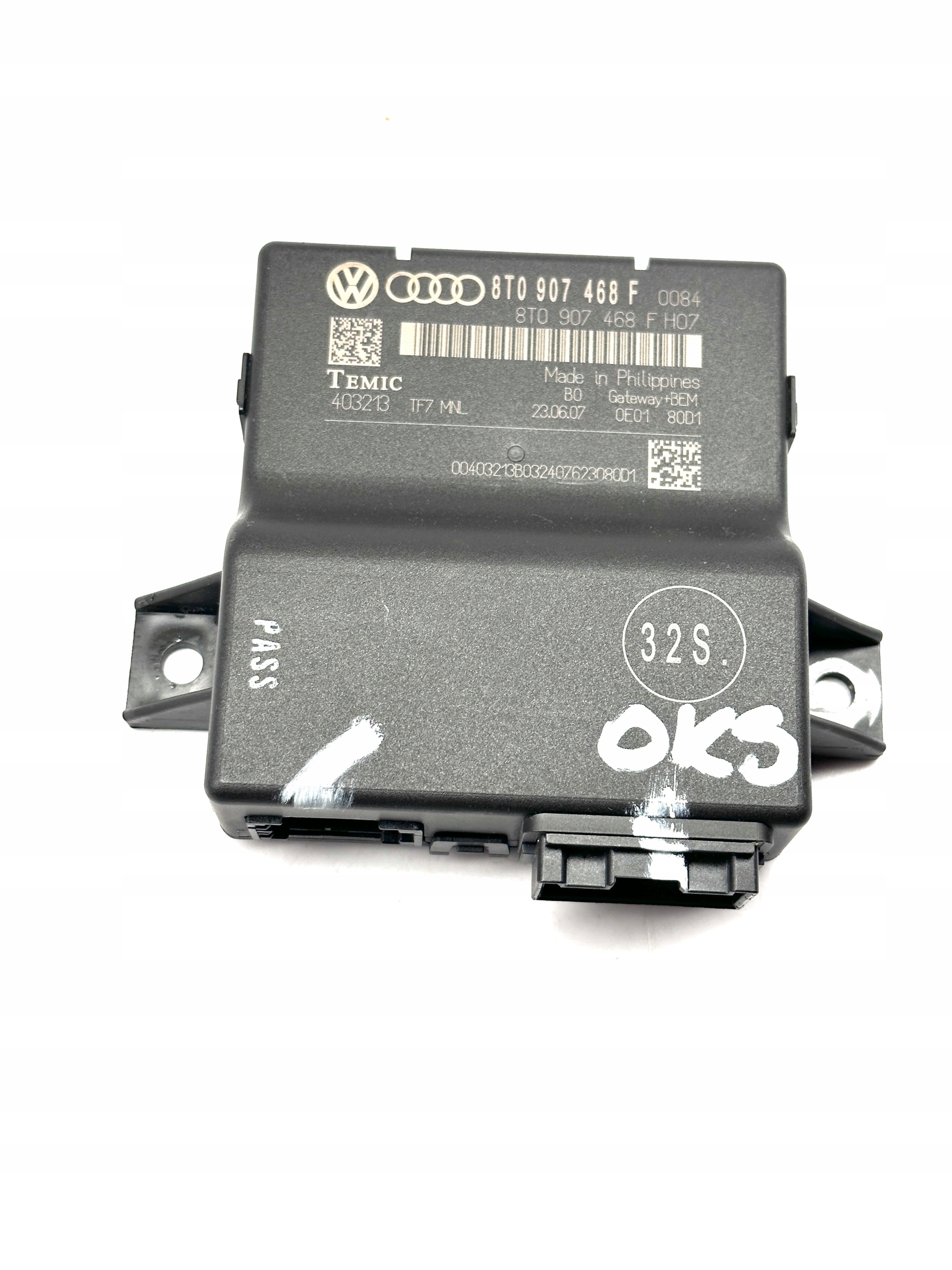 AUDI A4 B8 A5 S5 8T module control unit GATEWAY 8T0907468F