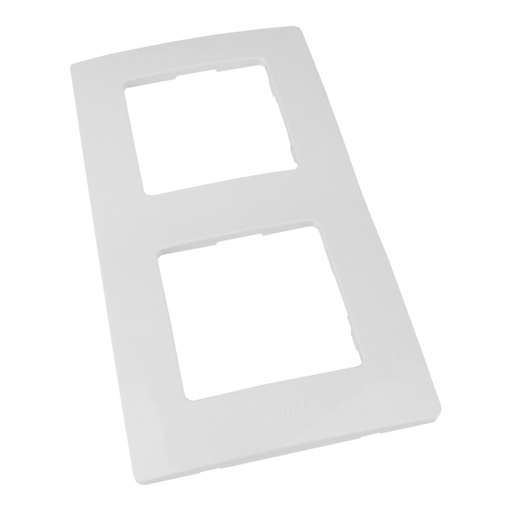 

Ramka podwójna do gniazdek Niloe Legrand 0029