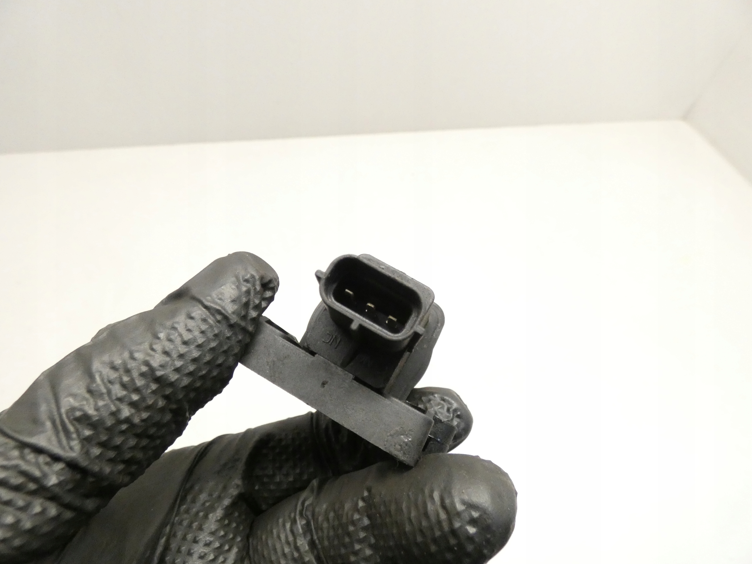 Crashsensor Drucksensor WSTRZASU HYUNDAI MATRIX FC 01-10 95980-17000