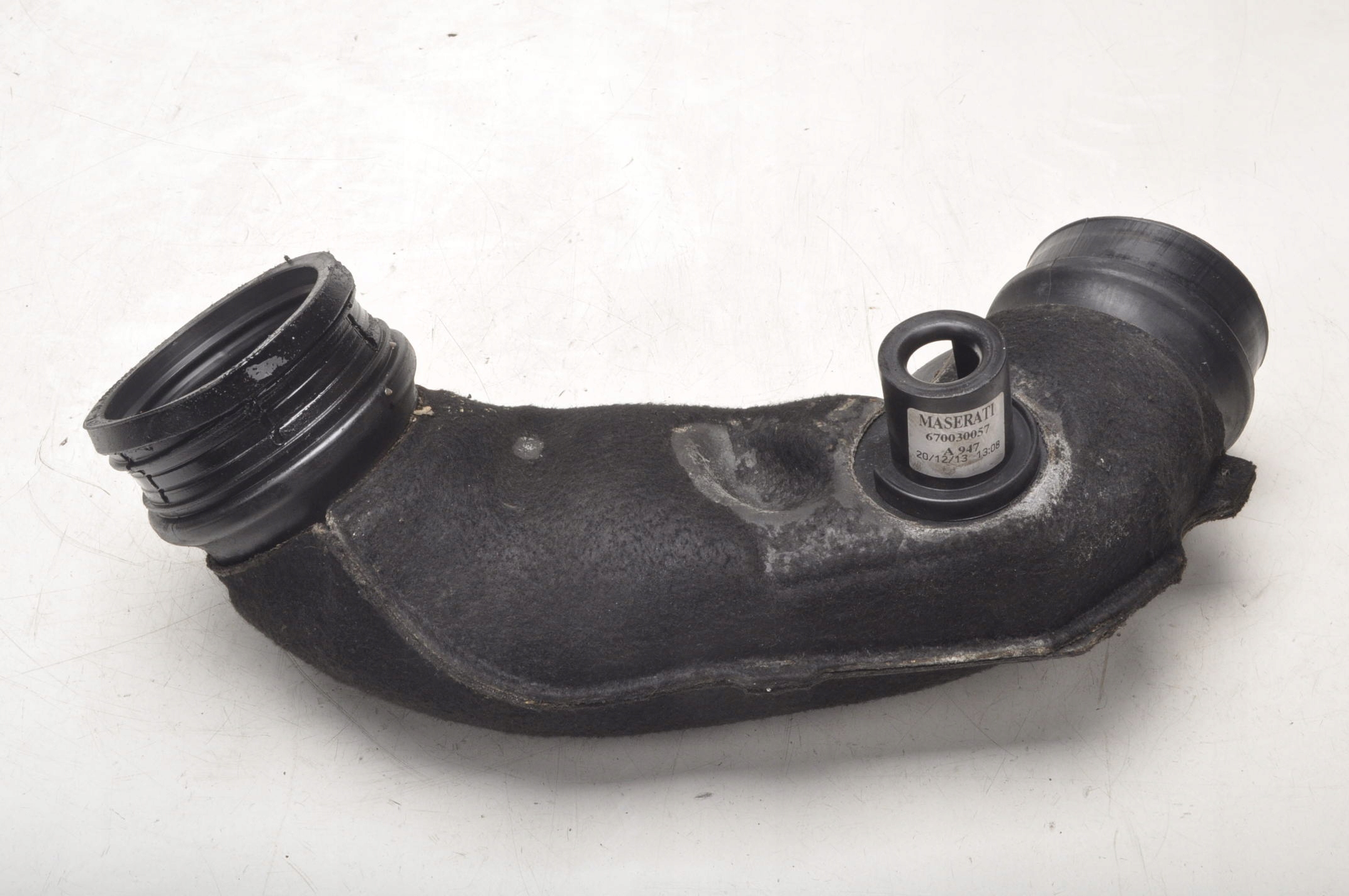 GHIBLI III 3.0 D ВОЗДУХОЗАБОРНИК 670030057