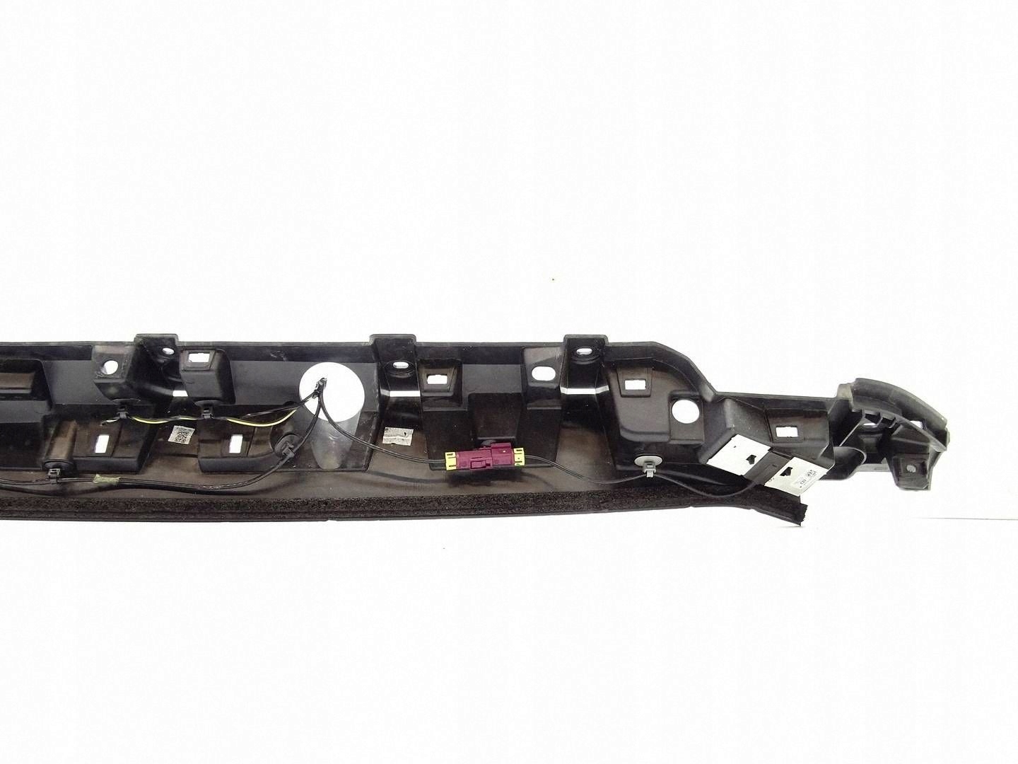 Support SPOILERA Arrière du capot LAND ROVER DEFENDER L663 L8B2-442A01-PIA