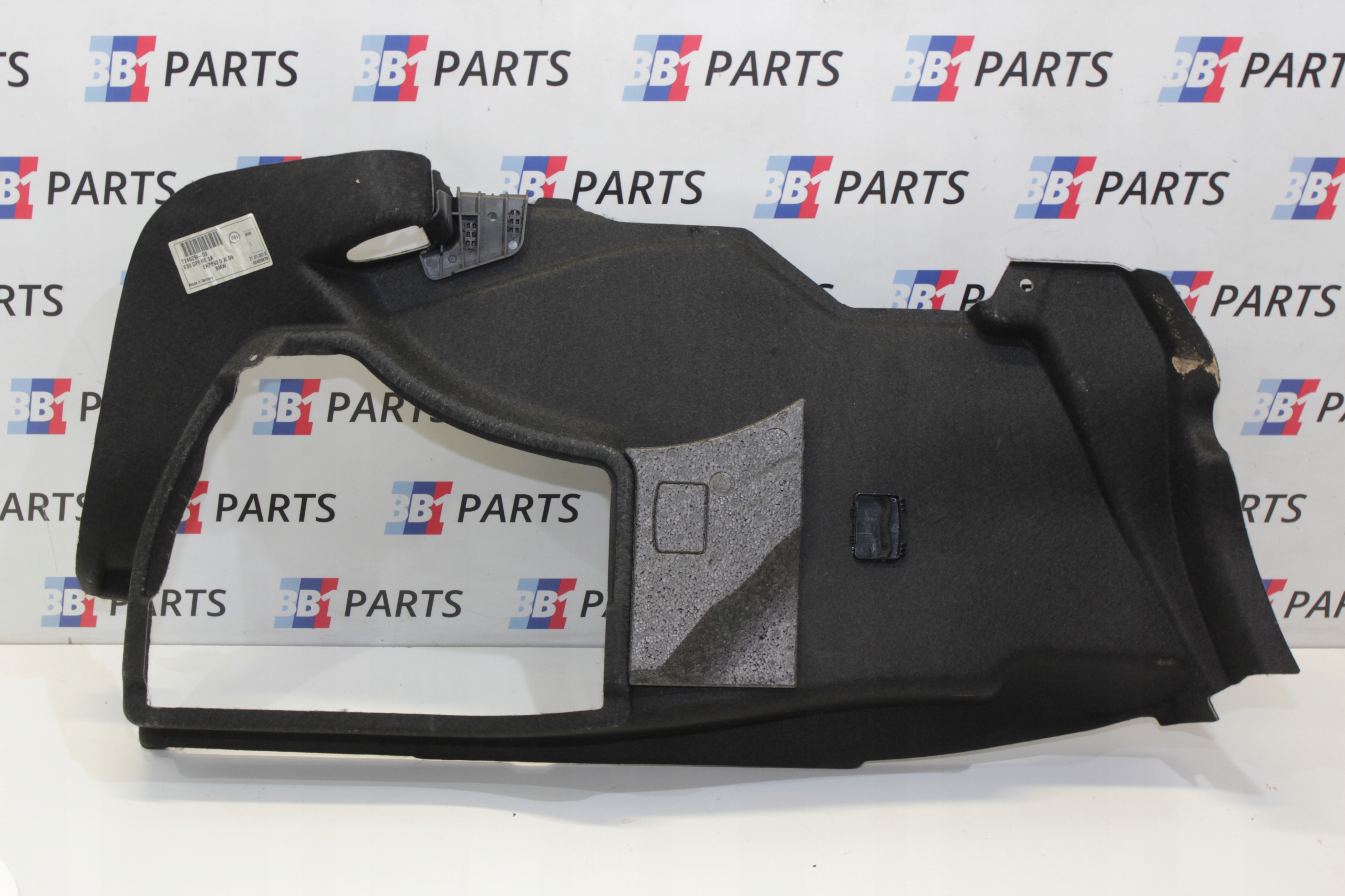 BMW F30 F80 boot upholstery right 7246298