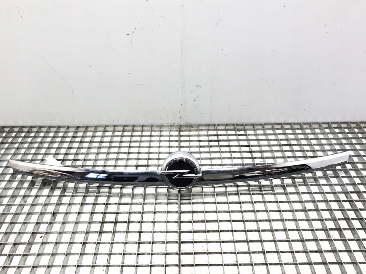 LISTWA KLAPY TYŁ OPEL INSIGNIA A Sedan/Limuzyna 08-17 22803608