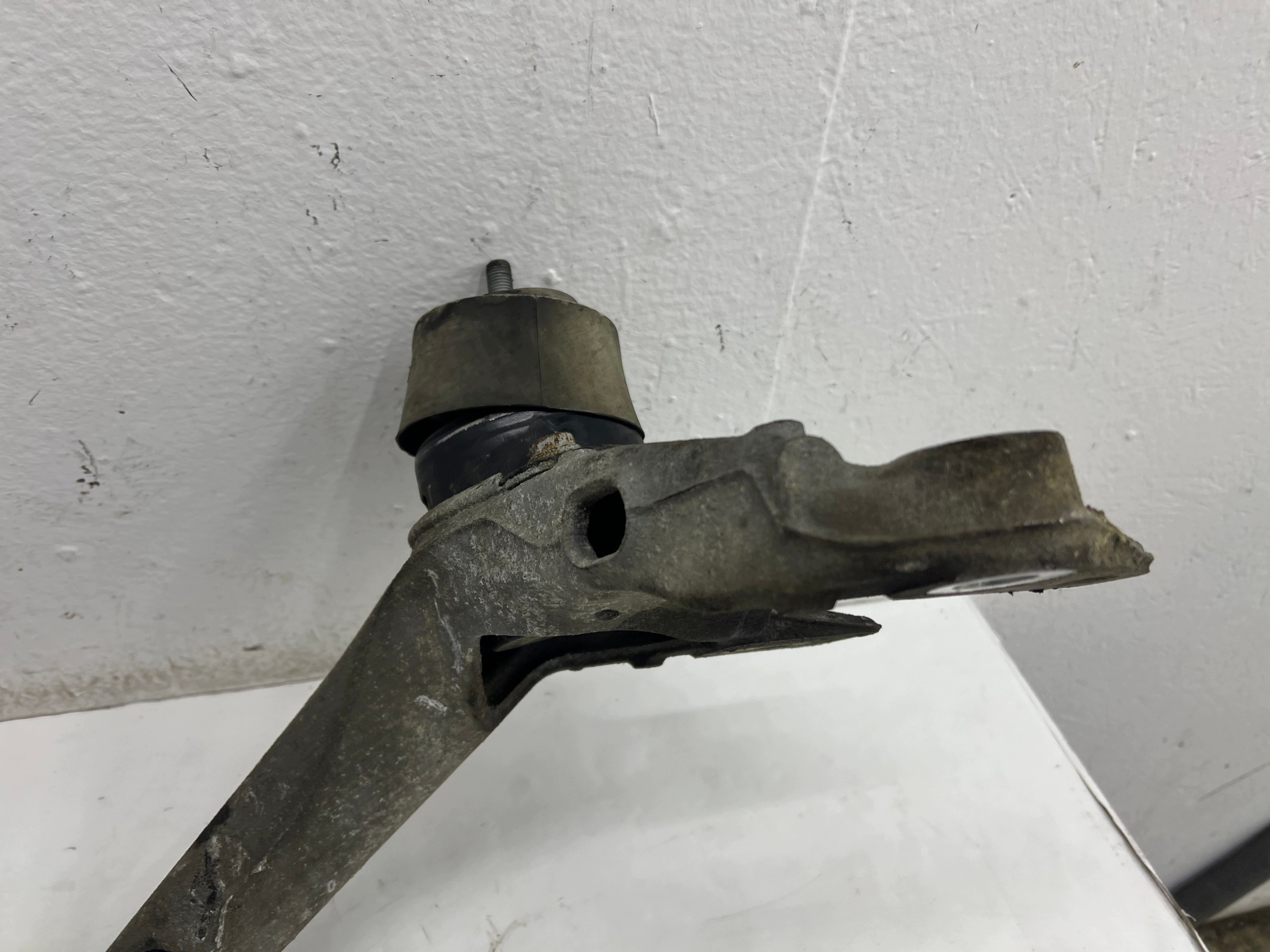 sider below engine airbag pillar 7L6199207B Audi Q7 4L 3.0 TDI