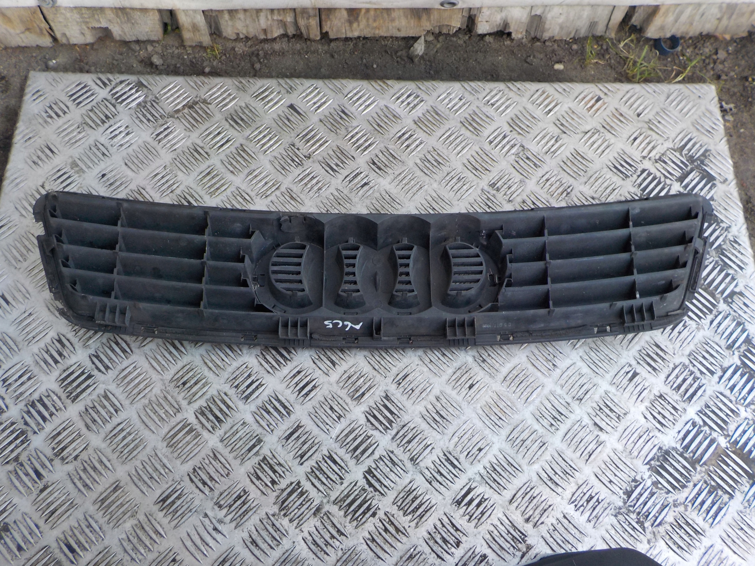 AUDI A6 C5 grille radiator grill