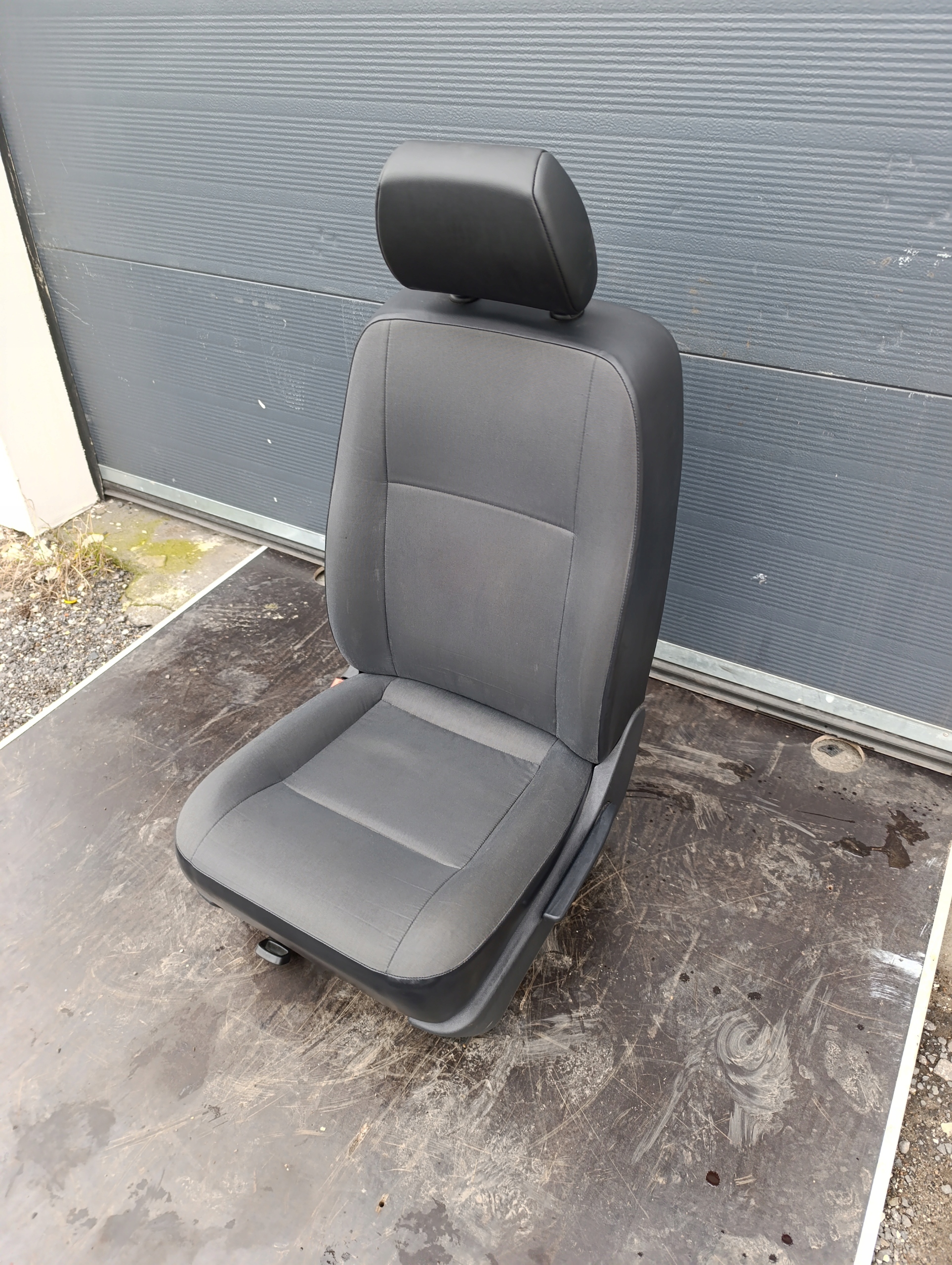VW T6 seat front driver´s/ KIEROWCA
