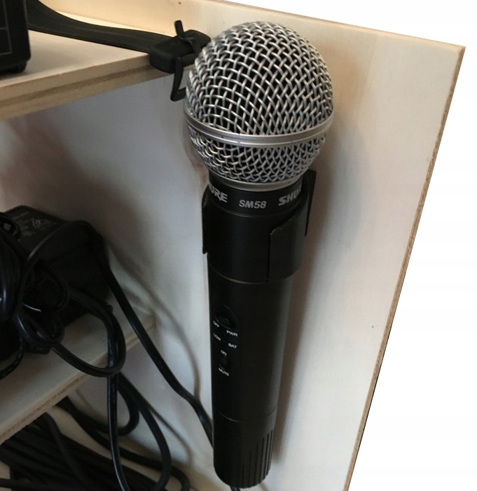 2x Uchwyt Ścienny Na Mikrofon Shure SM58 Bezprzew.