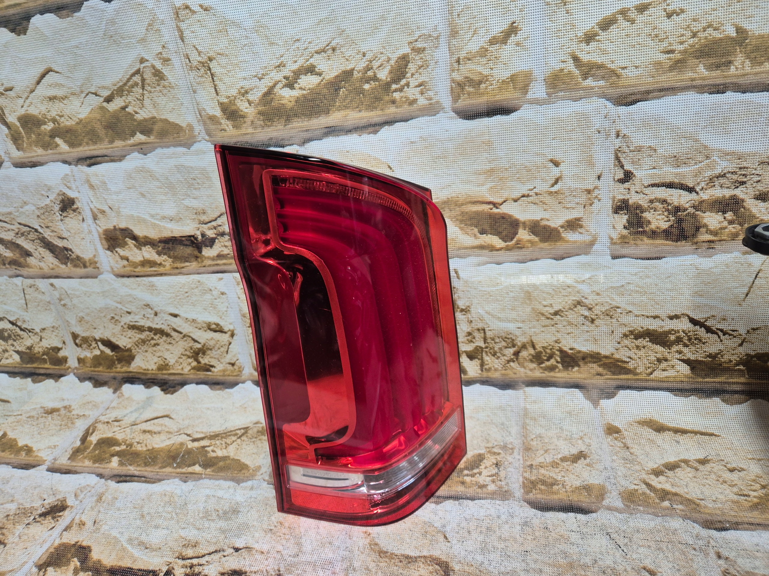 mercedes v KLASA w447 full LED europa lewa