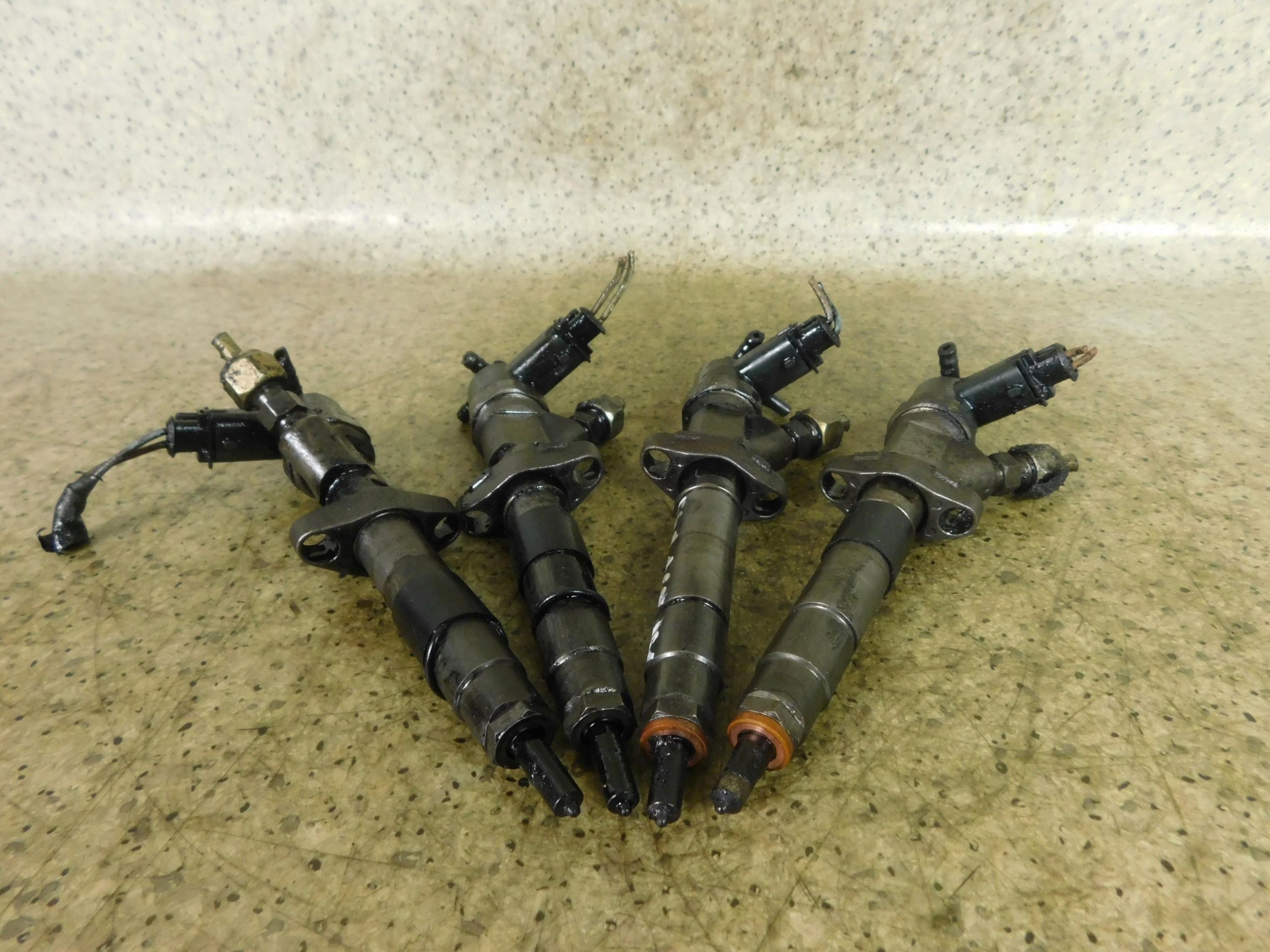 0445110084 WTRYSKIWACZE RENAULT ESPACE IV 2.3 DCI