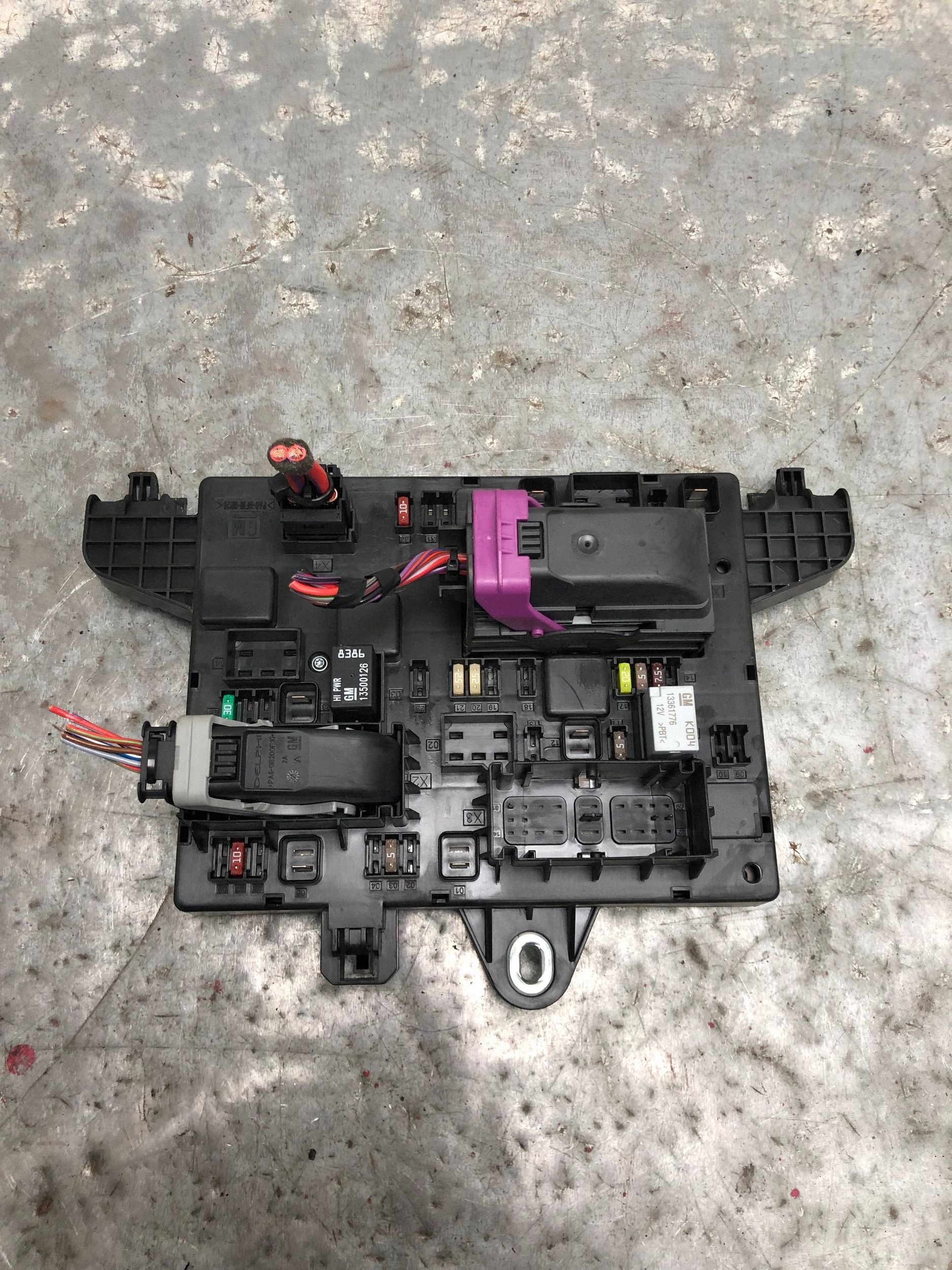 modulo fusibili OPEL ASTRA J KOMBI 13343950