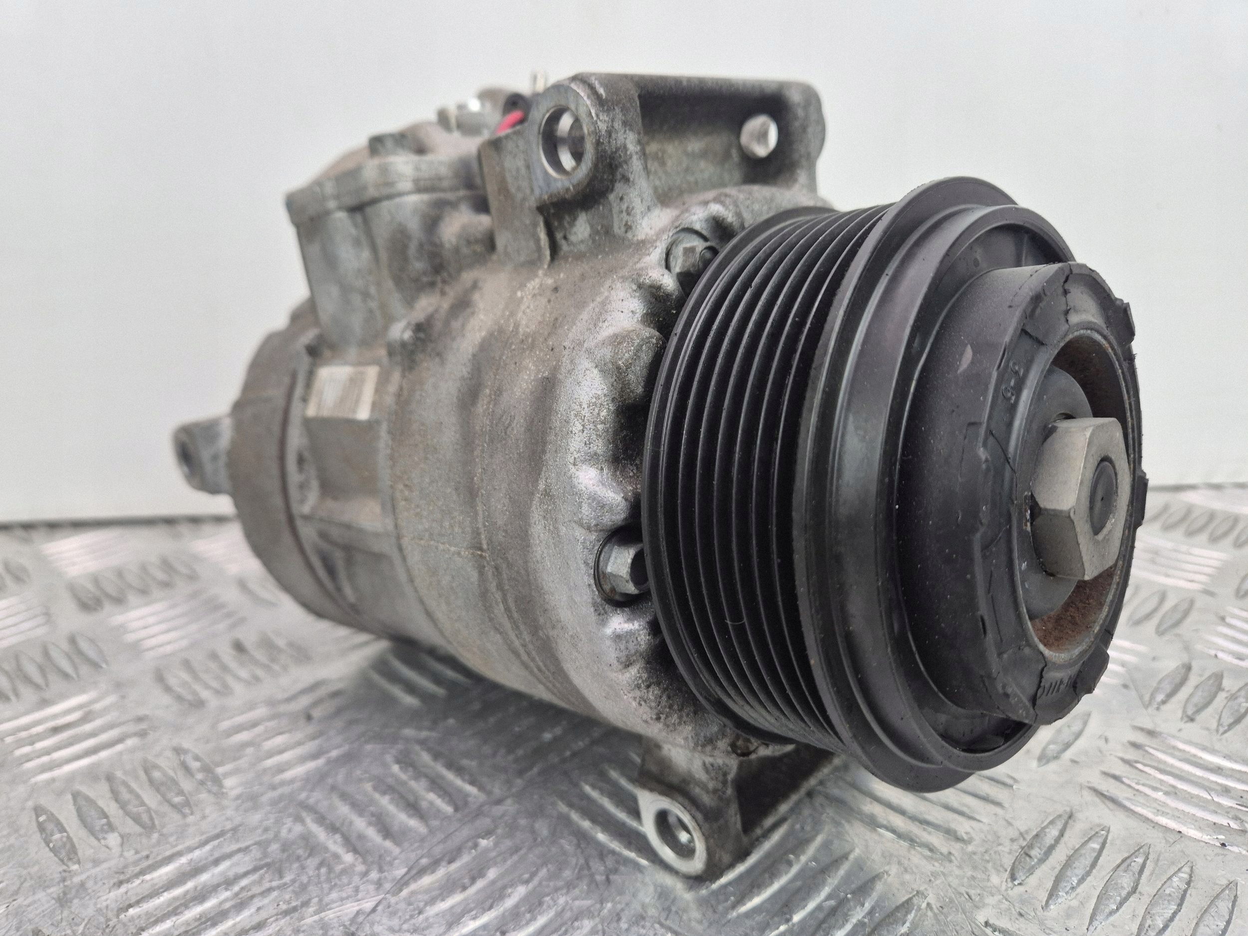 Mercedes E300 CDI W212 klimakompressor OM642.850 A0022303211