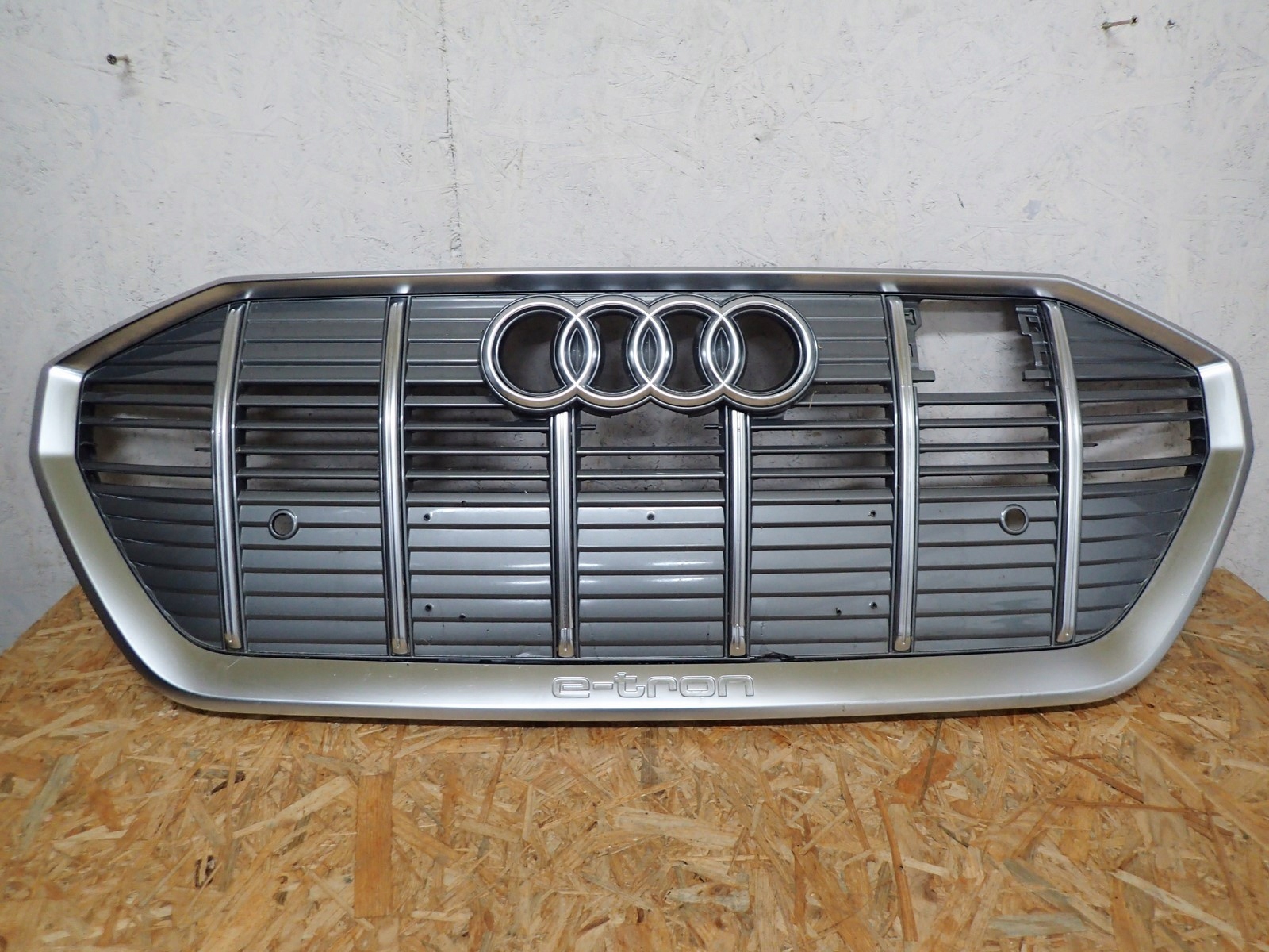 GRILLE AUDI E TRON 4KE S LINE 2019