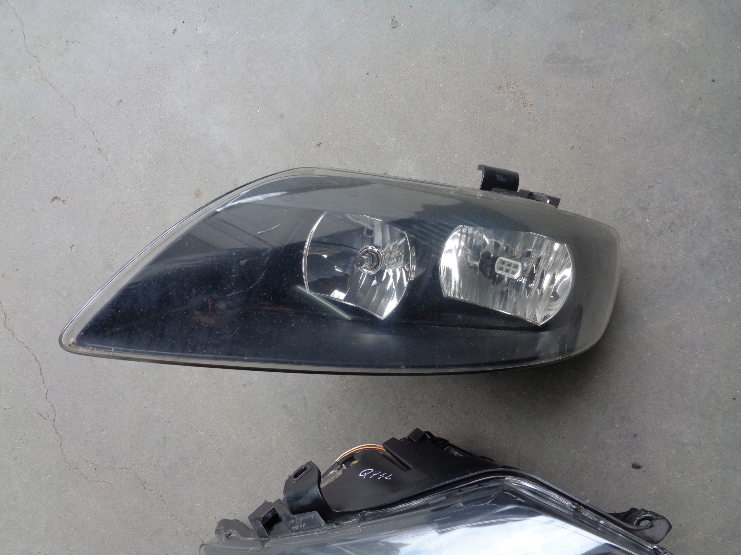 light + OKULAR front left right UK AUDI Q7 and 4L