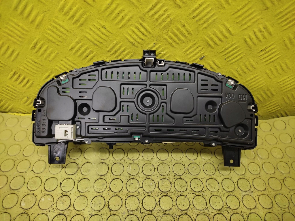 OPEL VECTRA C 1.9 D dials dials 13193072QM