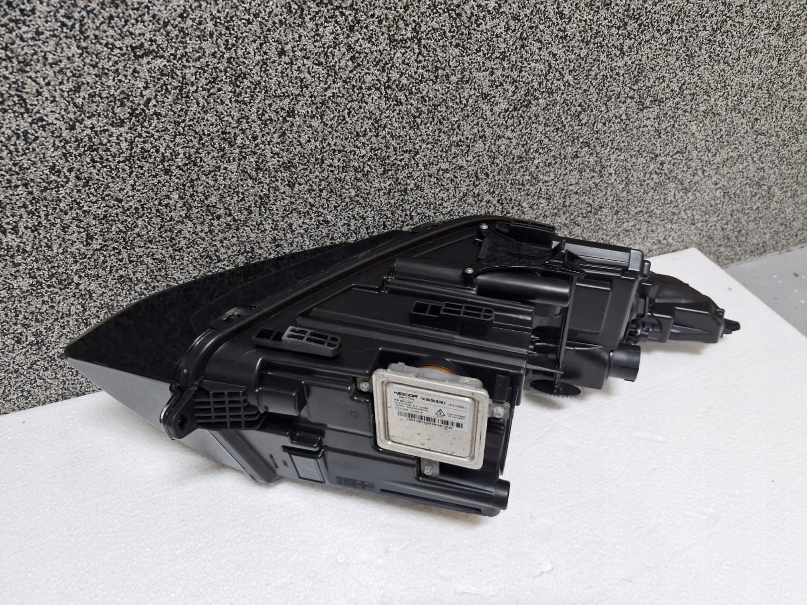light left Range Rover Evoque LIFT Bi-Xenon LED