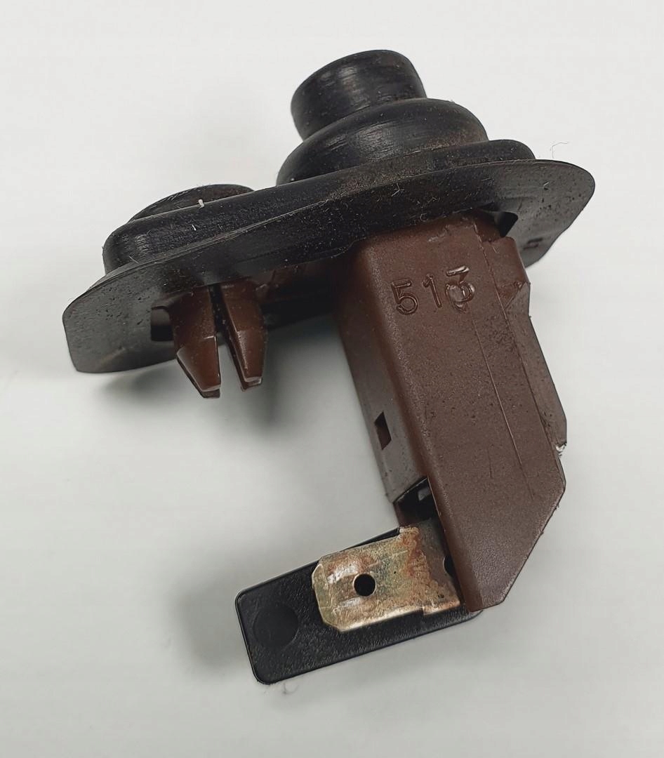 CZUJNIK DOMYKANIA DRZWI VOLVO V40 I 30864286 Producent części Volvo OE