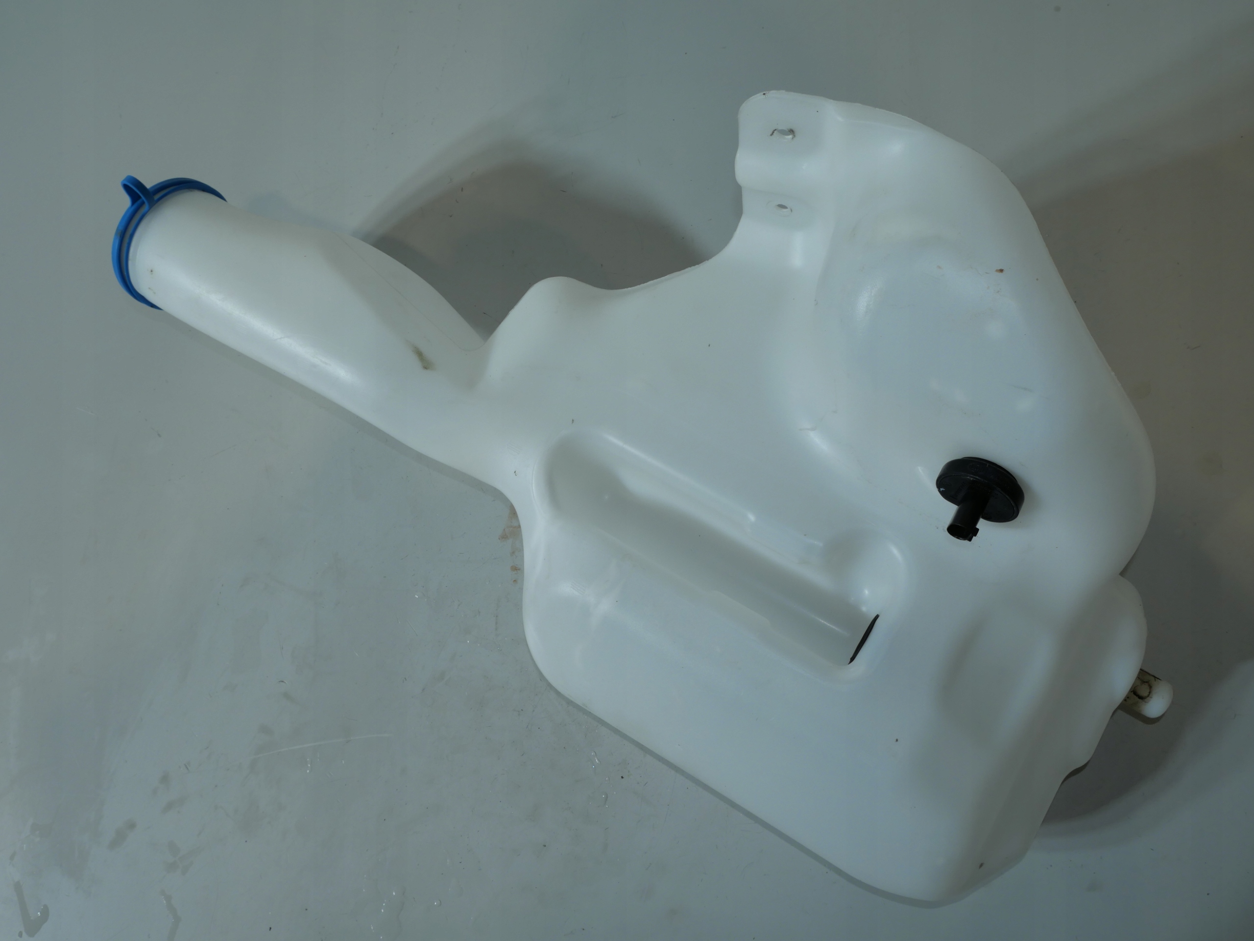 washer fluid tank SPRINTER 906 A9068690220