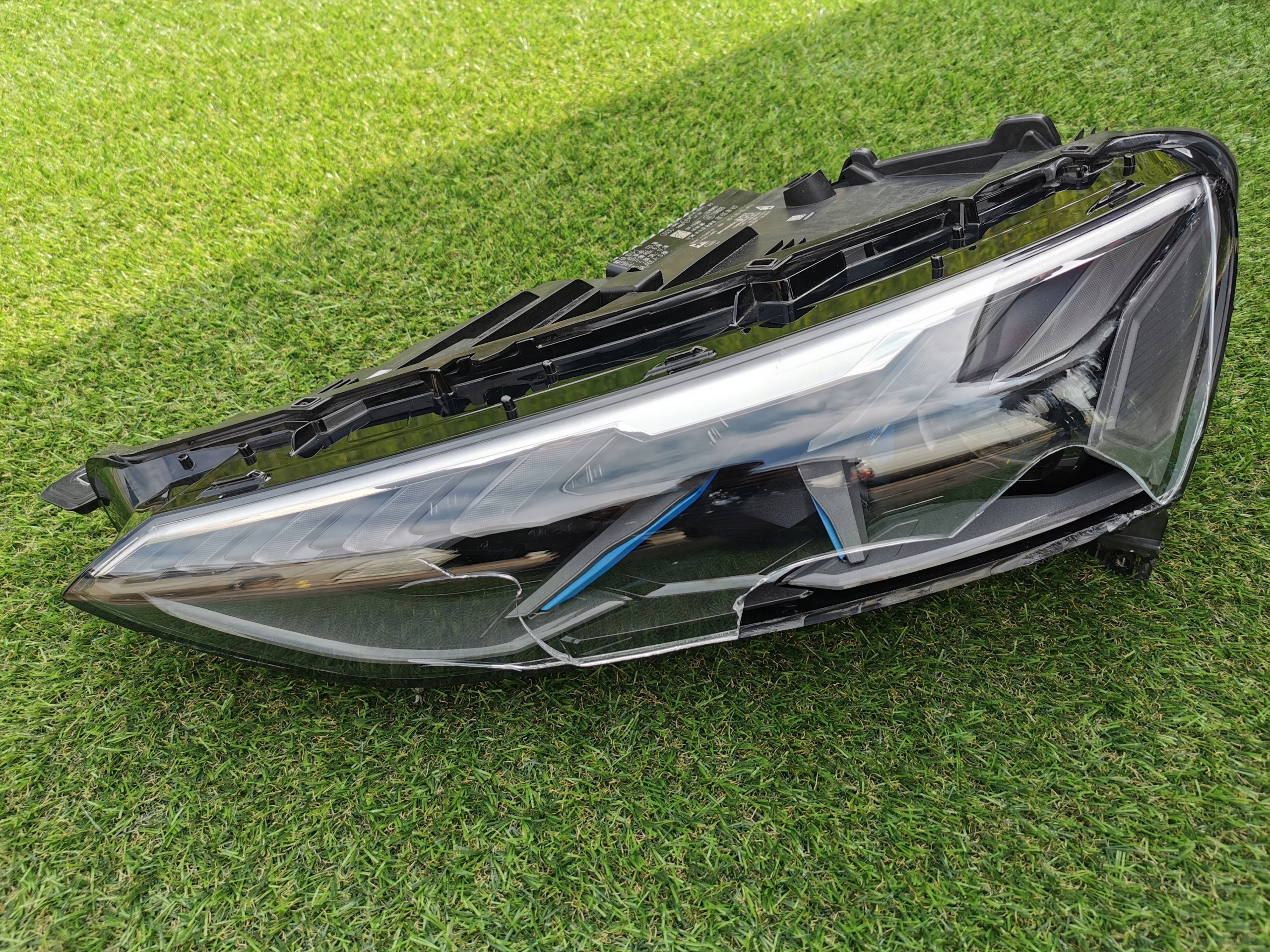 AUDI E TRON GT RS 4J3 LAMPA LEWA PRZOD LASER