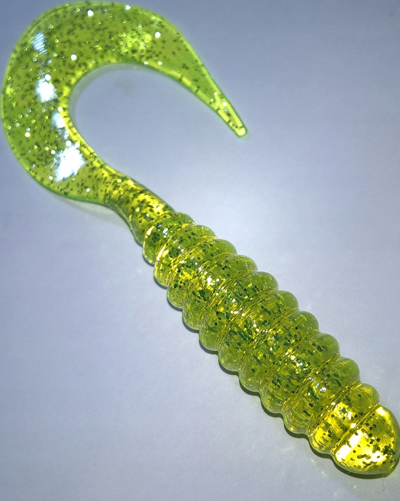 

Manns Twister 7cm przeźr. żółty fluo srebrny brok