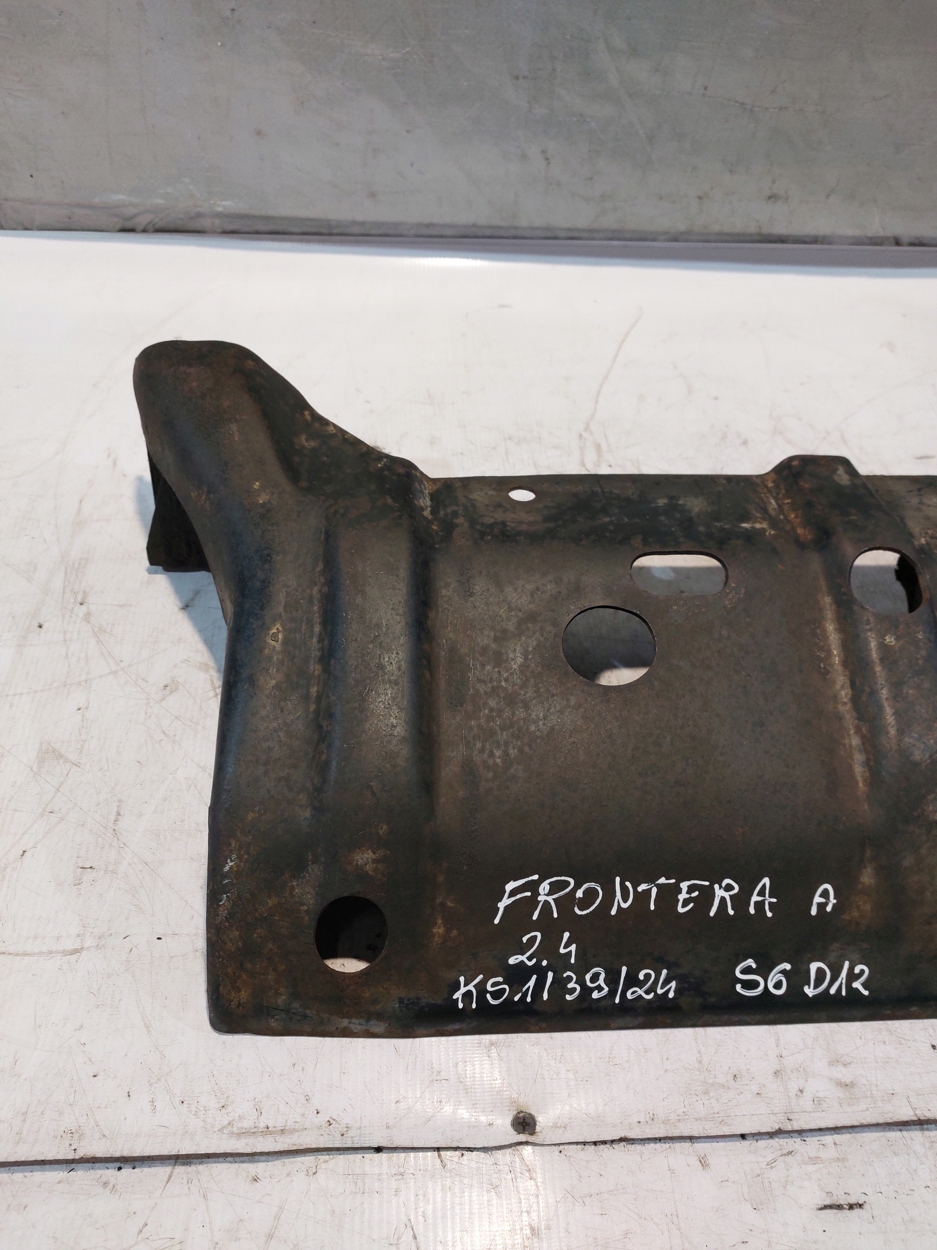 cover below engine OPEL FRONTERA A 2.4