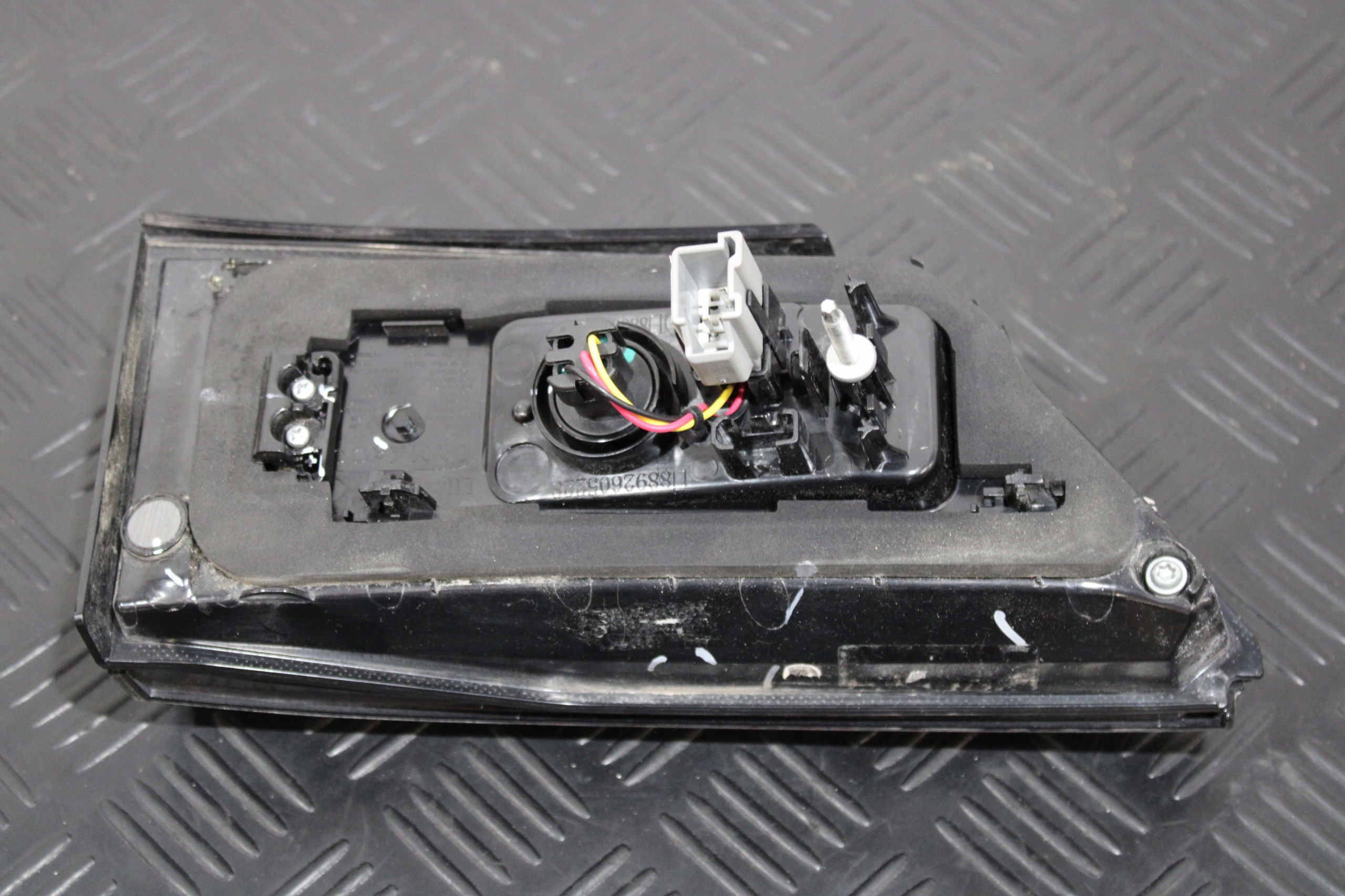 light bonnet left rear part rear 8888077997 LYNK&CO LYNK & CO 01 LIFT