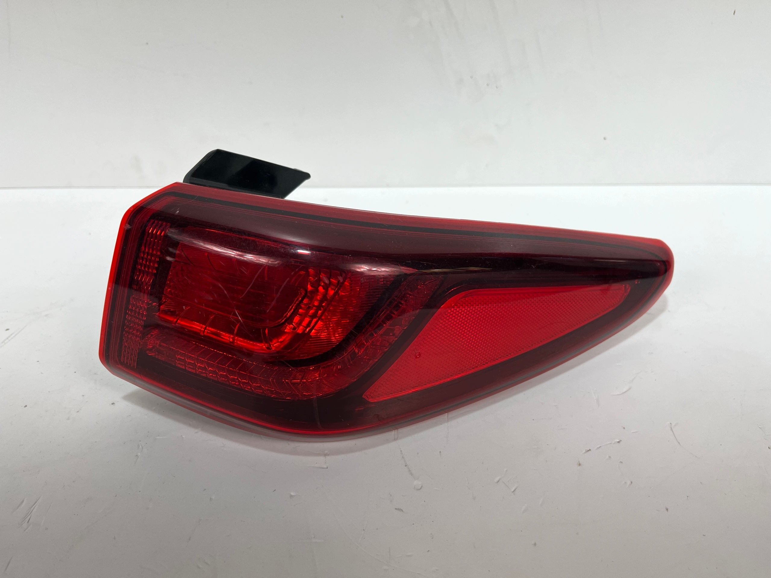 light right rear HYUNDAI KONA 92402-J9000
