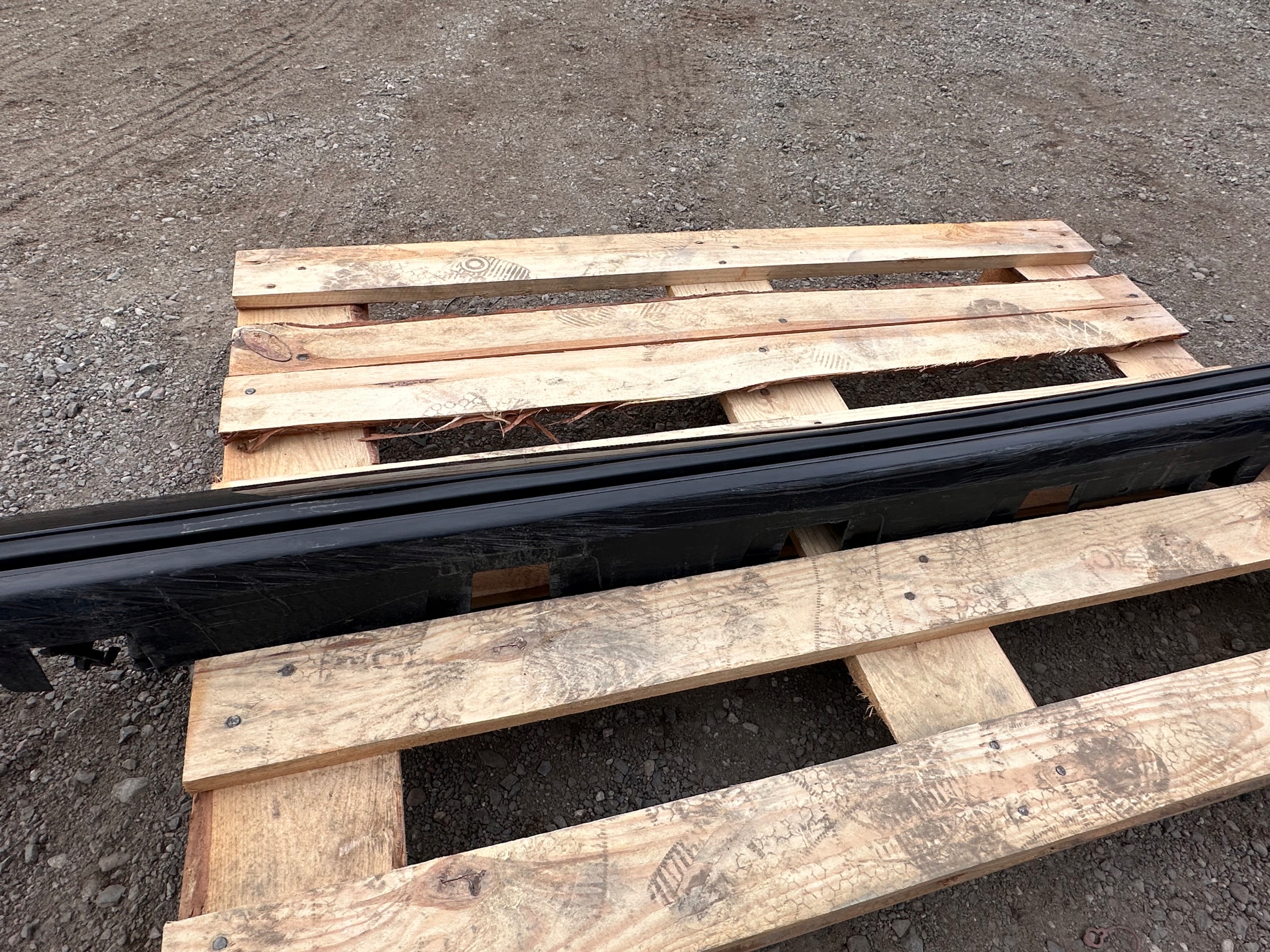 moulding threshold side threshold left left Lincoln Continental 2016+